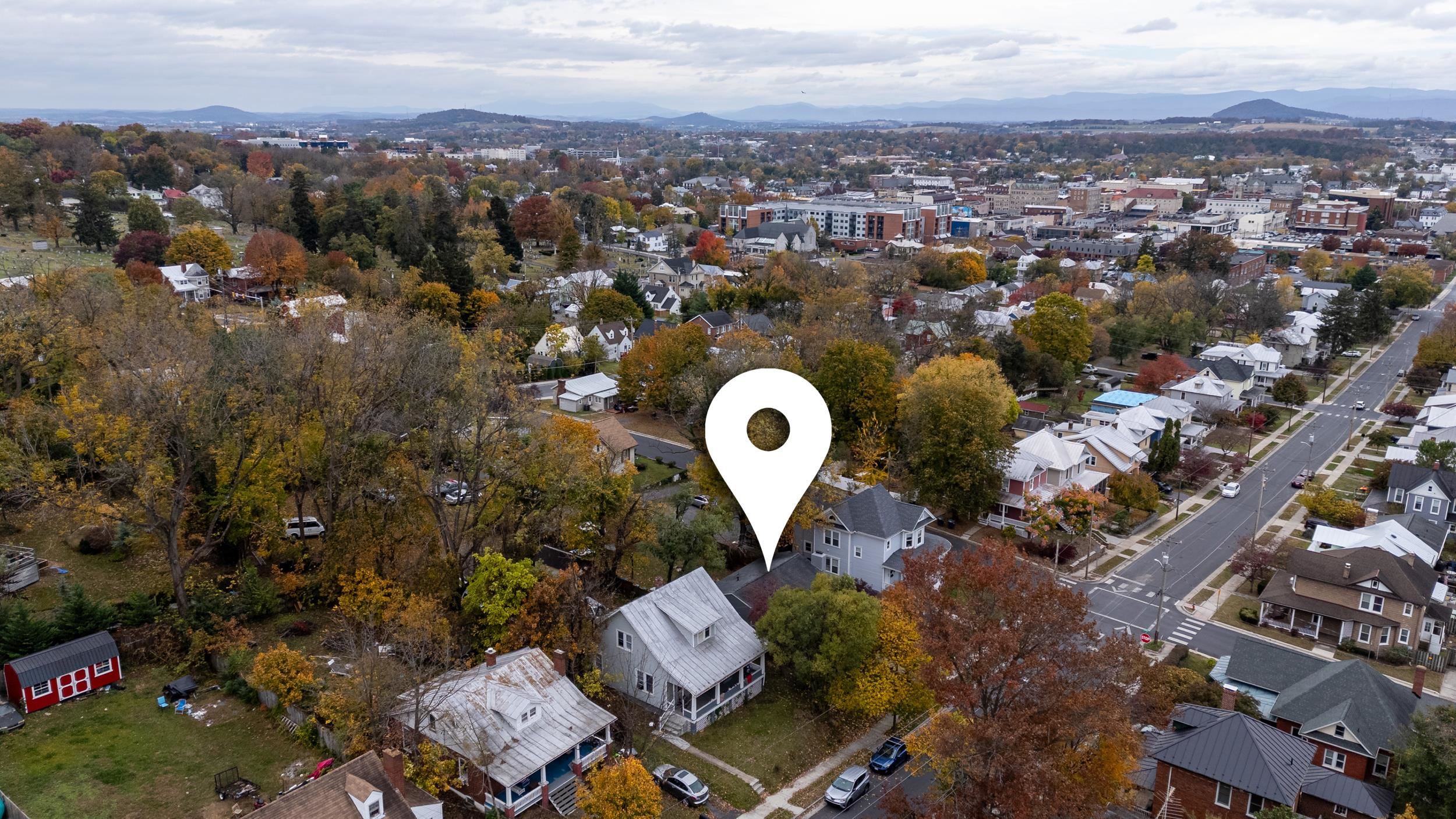 515 E WOLFE ST, HARRISONBURG, Virginia 22801, 3 Bedrooms Bedrooms, ,2 BathroomsBathrooms,Residential,515 E WOLFE ST,670609 MLS # 670609