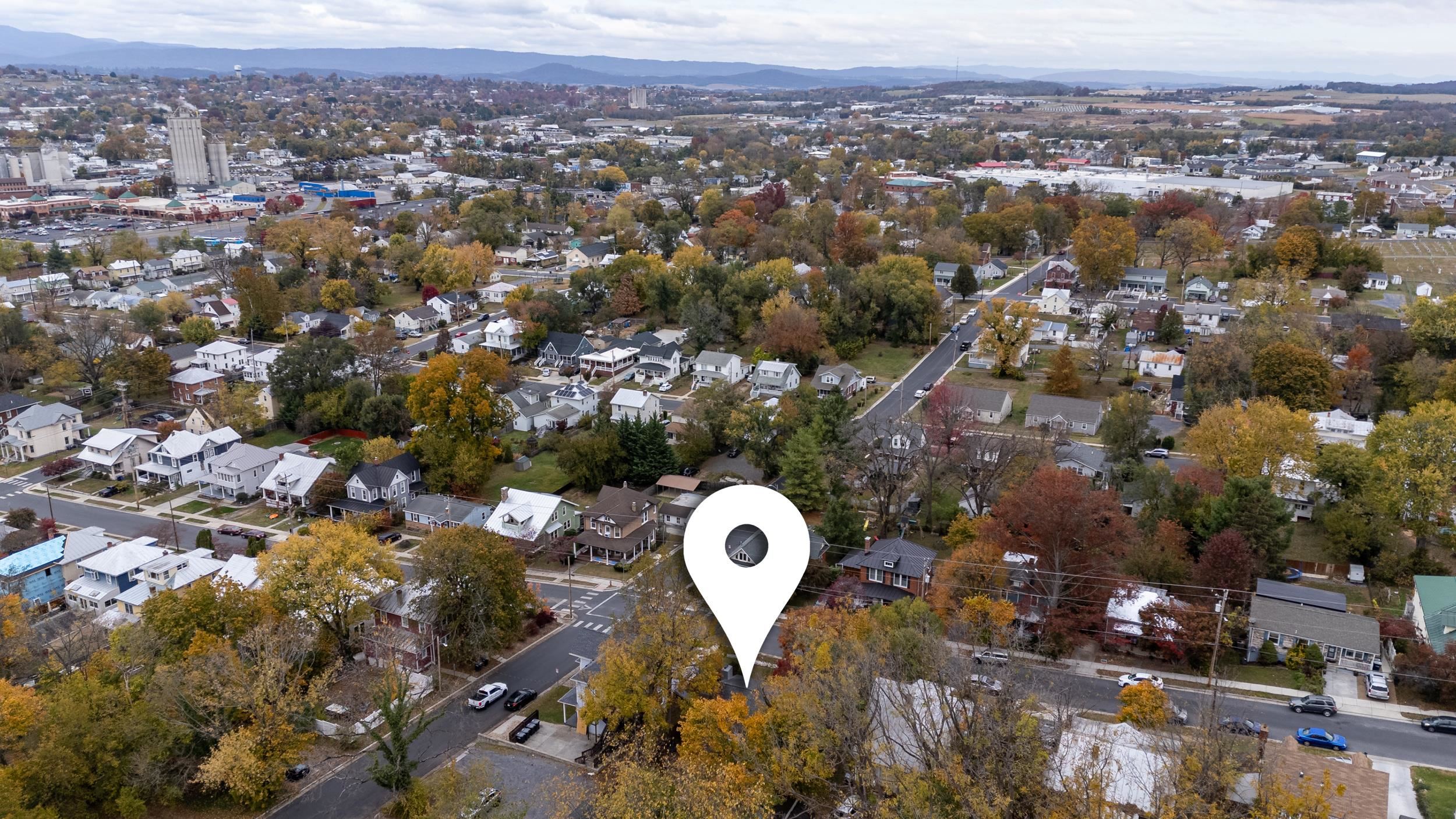 515 E WOLFE ST, HARRISONBURG, Virginia 22801, 3 Bedrooms Bedrooms, ,2 BathroomsBathrooms,Residential,515 E WOLFE ST,670609 MLS # 670609