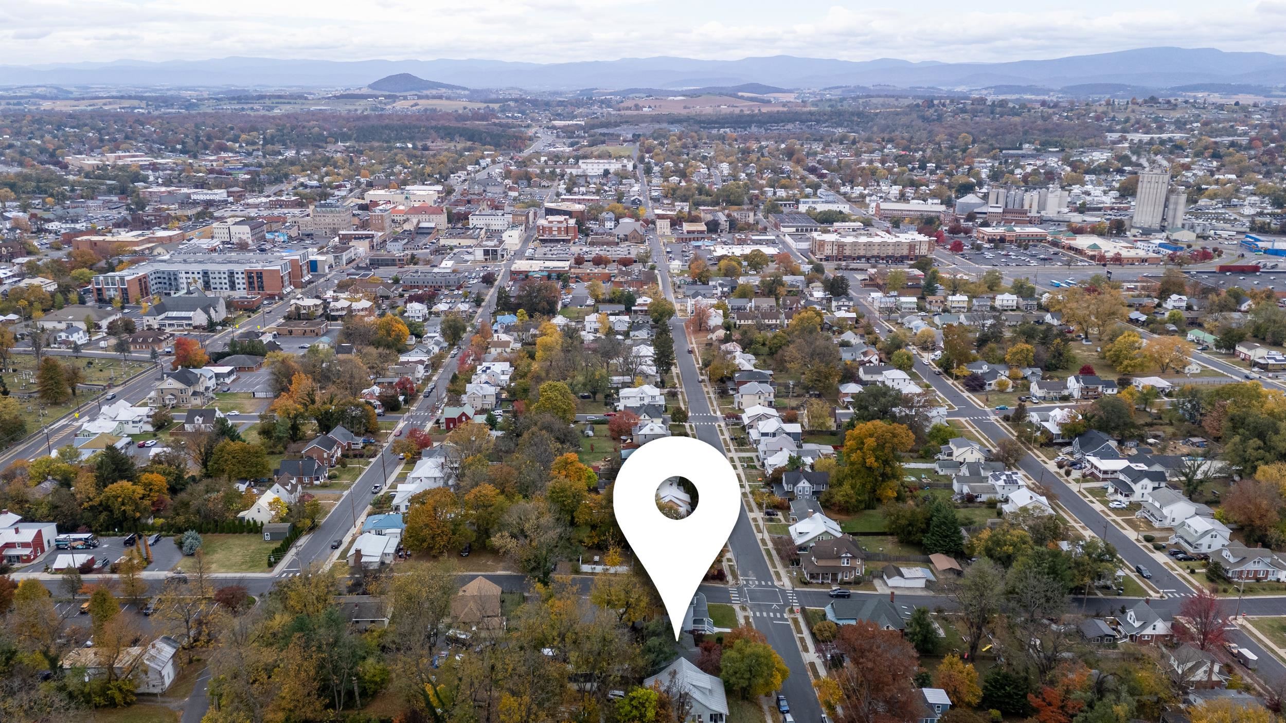 515 E WOLFE ST, HARRISONBURG, Virginia 22801, 3 Bedrooms Bedrooms, ,2 BathroomsBathrooms,Residential,515 E WOLFE ST,670609 MLS # 670609