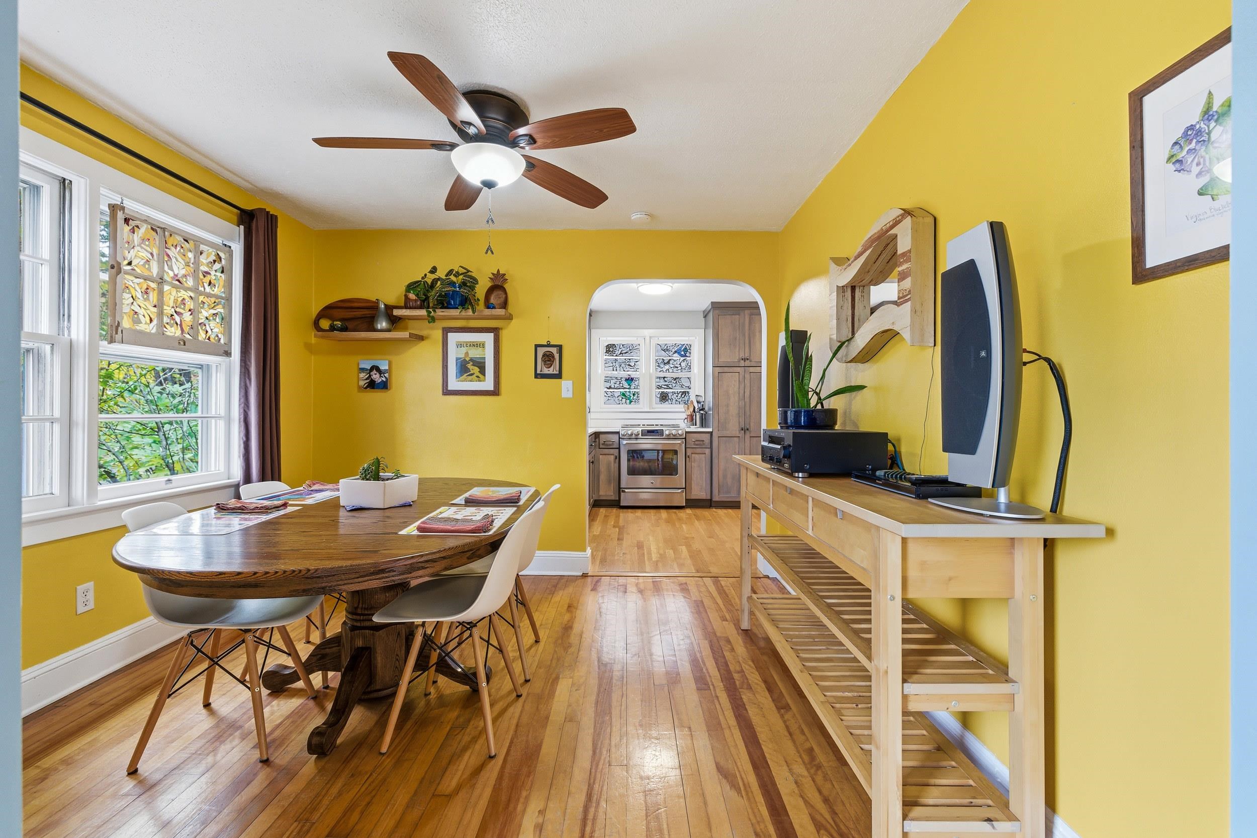 515 E WOLFE ST, HARRISONBURG, Virginia 22801, 3 Bedrooms Bedrooms, ,2 BathroomsBathrooms,Residential,515 E WOLFE ST,670609 MLS # 670609