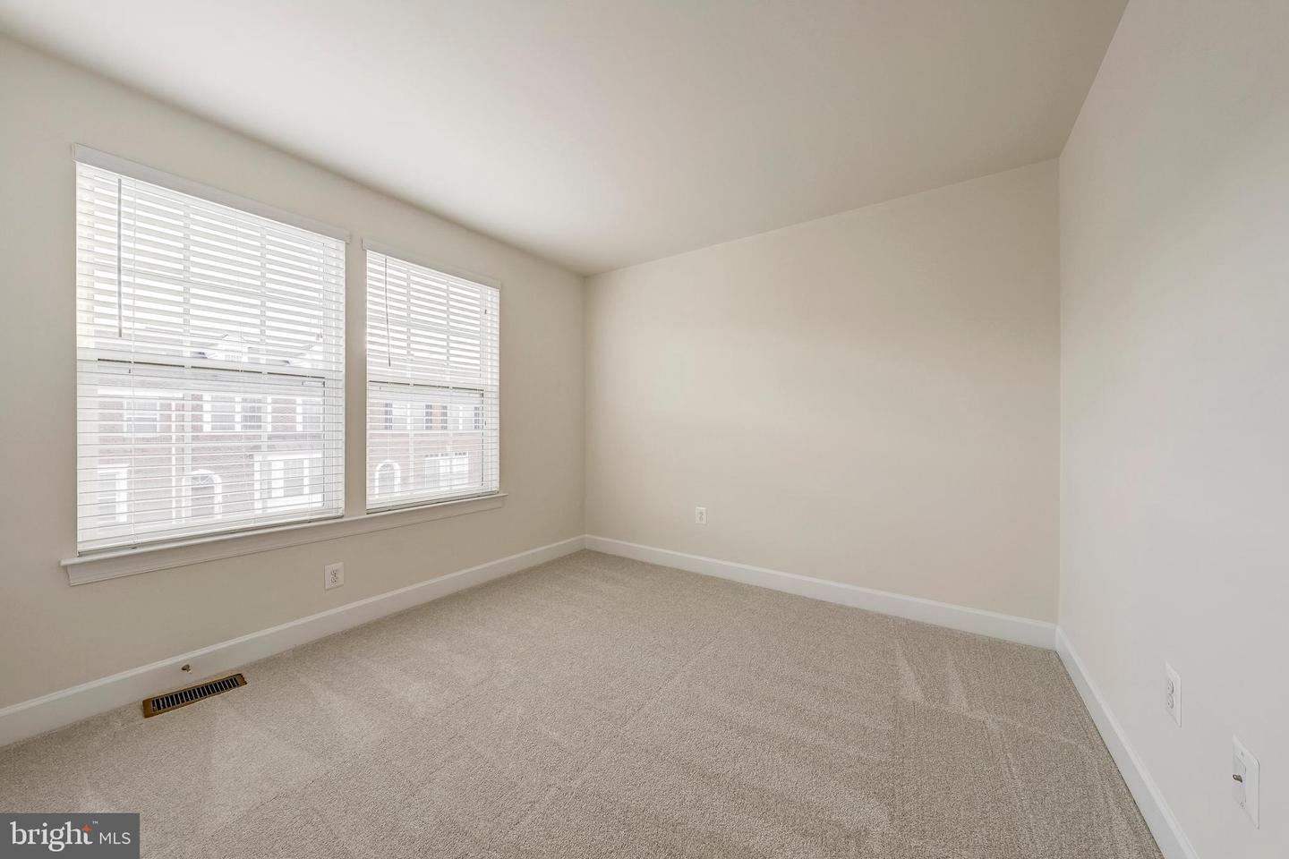 6225 SUMMIT POINT CT, ALEXANDRIA, Virginia 22310, 3 Bedrooms Bedrooms, ,3 BathroomsBathrooms,Residential,For sale,6225 SUMMIT POINT CT,VAFX2269872 MLS # VAFX2269872