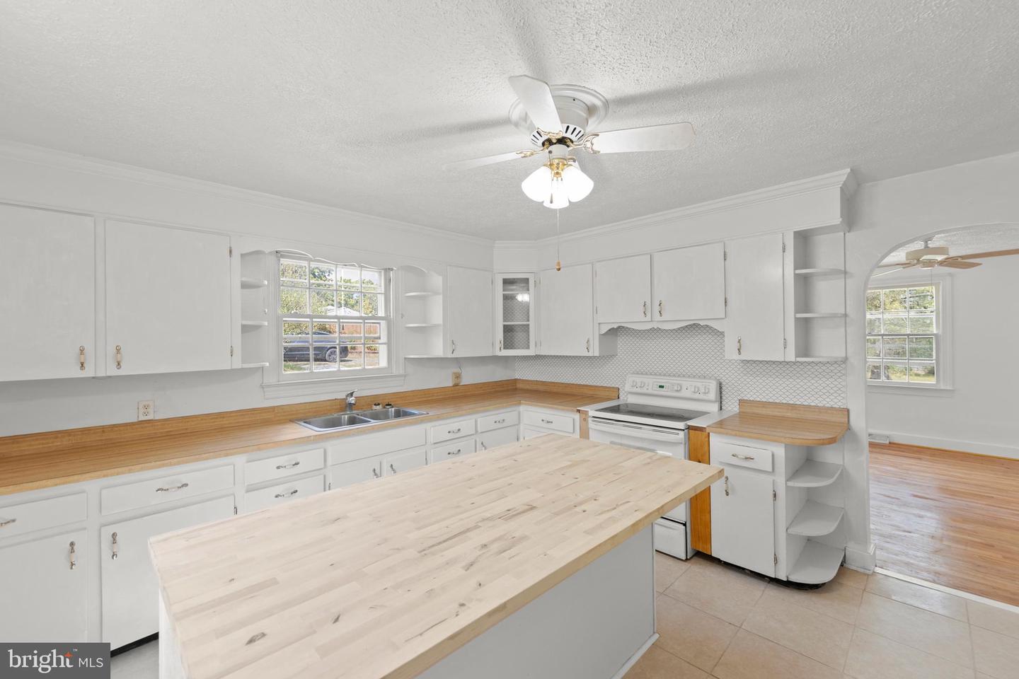 191 CHAPMAN LN, WINCHESTER, Virginia 22603, 3 Bedrooms Bedrooms, ,2 BathroomsBathrooms,Residential,For sale,191 CHAPMAN LN,VAFV2037124 MLS # VAFV2037124