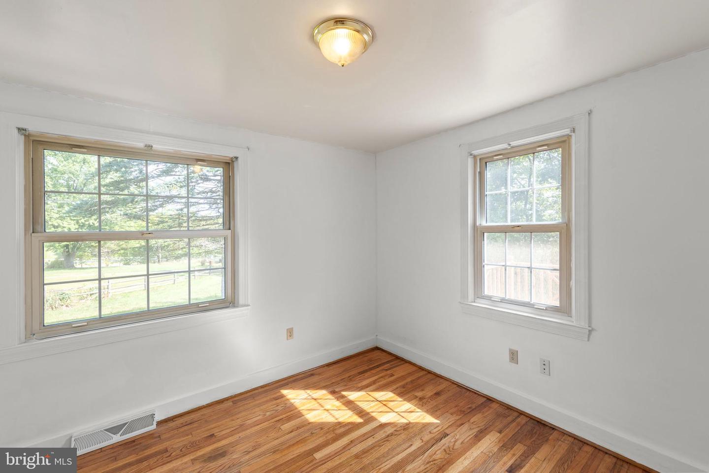 191 CHAPMAN LN, WINCHESTER, Virginia 22603, 3 Bedrooms Bedrooms, ,2 BathroomsBathrooms,Residential,For sale,191 CHAPMAN LN,VAFV2037124 MLS # VAFV2037124