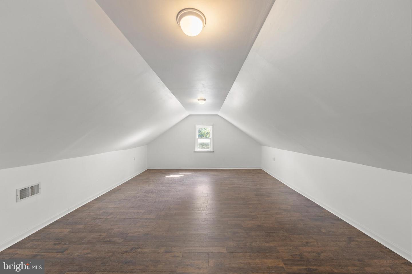 191 CHAPMAN LN, WINCHESTER, Virginia 22603, 3 Bedrooms Bedrooms, ,2 BathroomsBathrooms,Residential,For sale,191 CHAPMAN LN,VAFV2037124 MLS # VAFV2037124