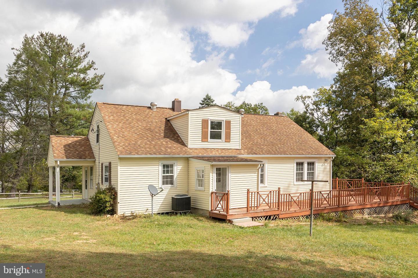 191 CHAPMAN LN, WINCHESTER, Virginia 22603, 3 Bedrooms Bedrooms, ,2 BathroomsBathrooms,Residential,For sale,191 CHAPMAN LN,VAFV2037124 MLS # VAFV2037124