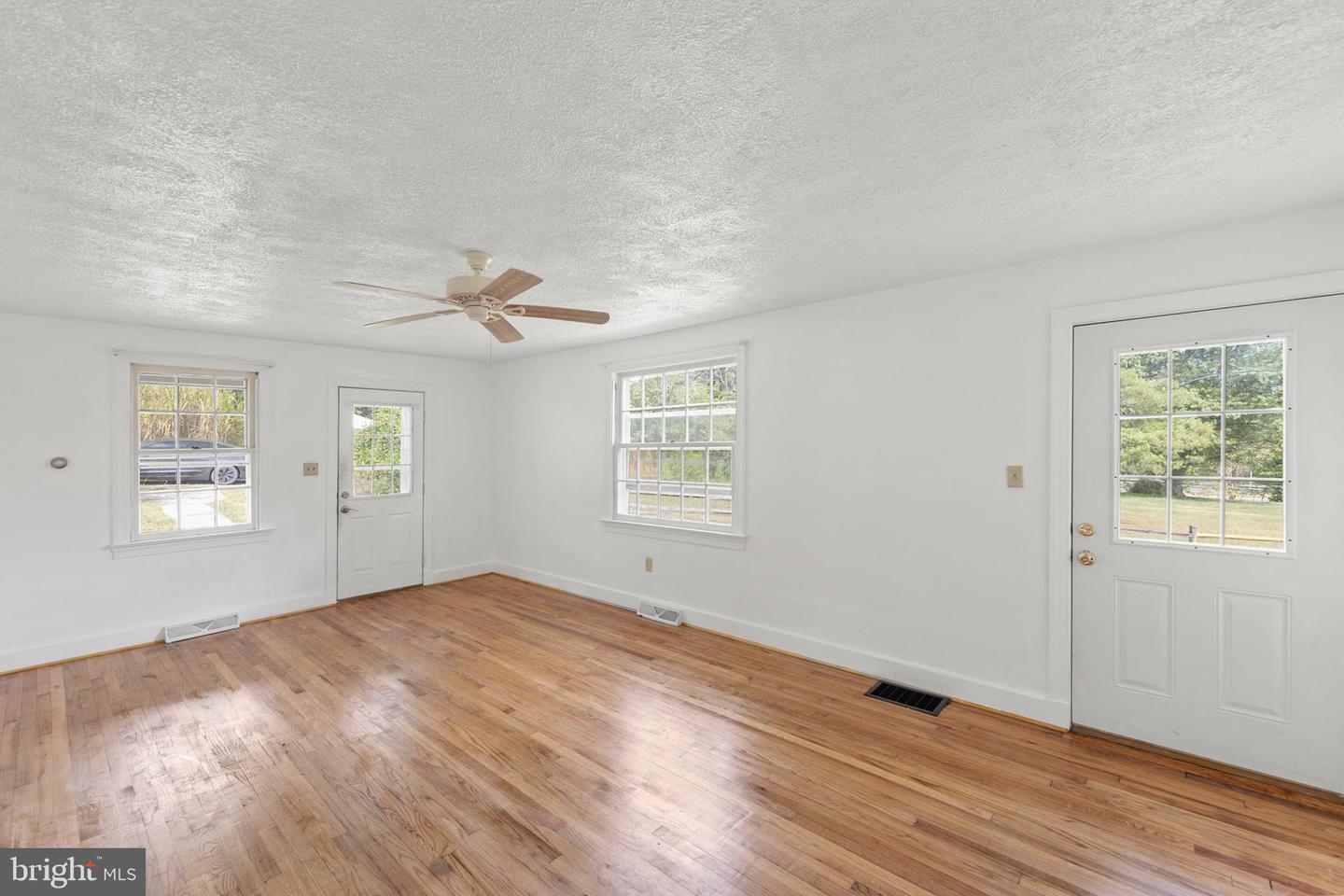 191 CHAPMAN LN, WINCHESTER, Virginia 22603, 3 Bedrooms Bedrooms, ,2 BathroomsBathrooms,Residential,For sale,191 CHAPMAN LN,VAFV2037124 MLS # VAFV2037124