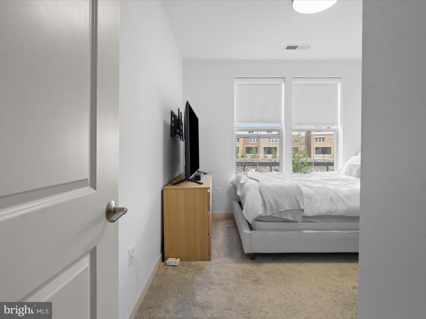 10755 FAIRGROUNDS DR #223, FAIRFAX, Virginia 22030, 2 Bedrooms Bedrooms, ,2 BathroomsBathrooms,Residential,For sale,10755 FAIRGROUNDS DR #223,VAFC2007120 MLS # VAFC2007120 10755 FAIRGROUNDS DR #223, FAIRFAX, Virginia 22030, 2 Bedrooms Bedrooms, ,2 BathroomsBathrooms,Residential,For sale,10755 FAIRGROUNDS DR #223,VAFC2007120 MLS # VAFC2007120