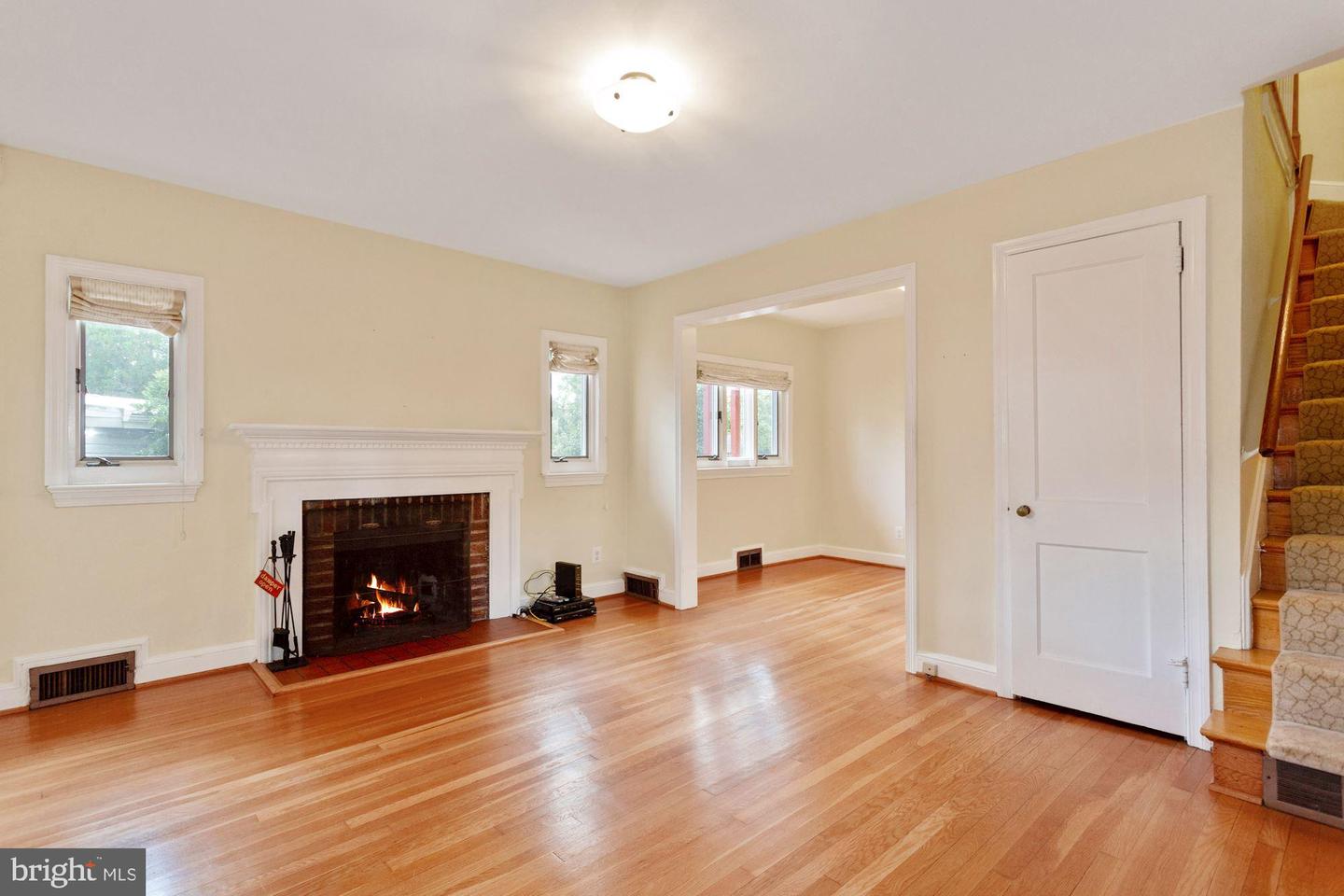 2708 CENTRAL AVE, ALEXANDRIA, Virginia 22302, 2 Bedrooms Bedrooms, ,2 BathroomsBathrooms,Residential,For sale,2708 CENTRAL AVE,VAAX2050424 MLS # VAAX2050424