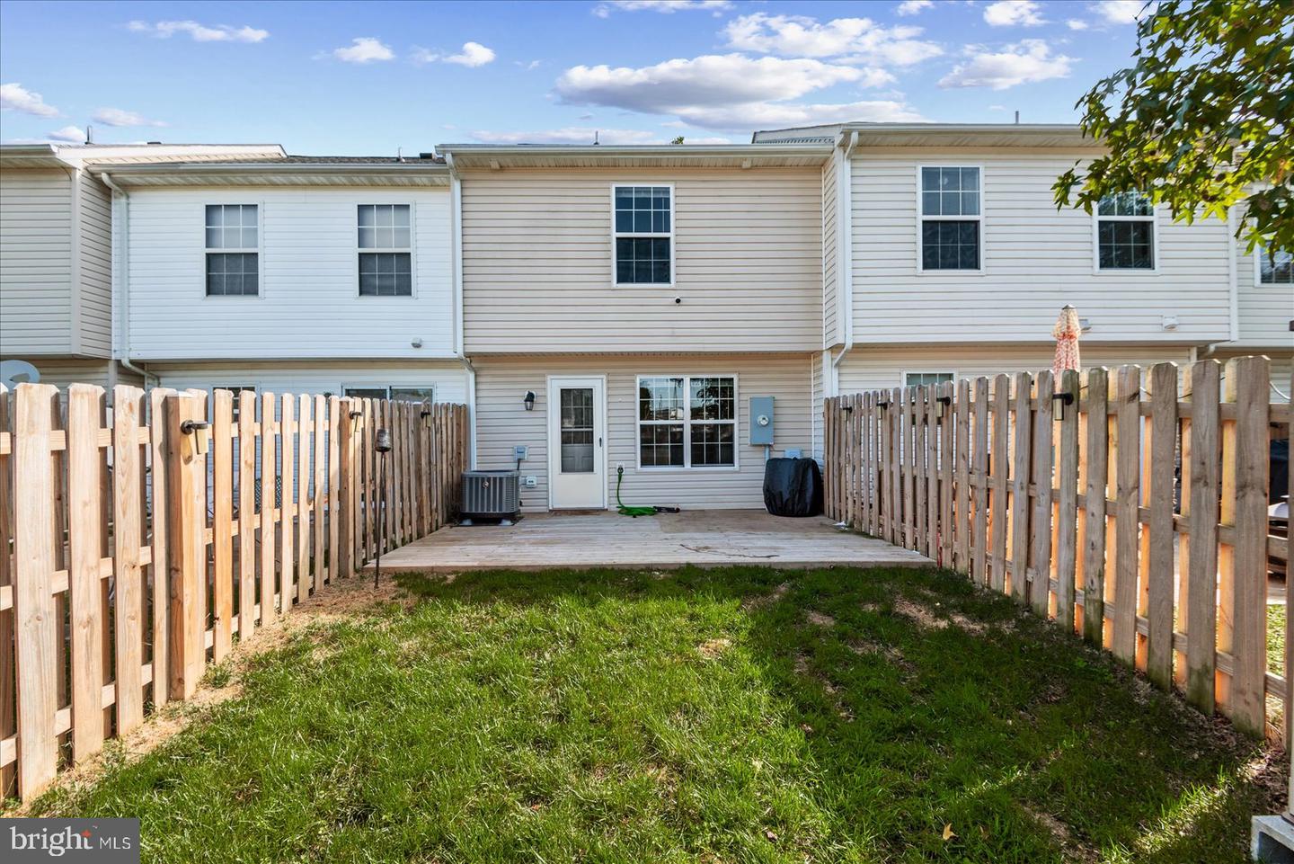 9806 COVENTRY CREEK DR, FREDERICKSBURG, Virginia 22408, 3 Bedrooms Bedrooms, ,2 BathroomsBathrooms,Residential,For sale,9806 COVENTRY CREEK DR,VASP2036610 MLS # VASP2036610