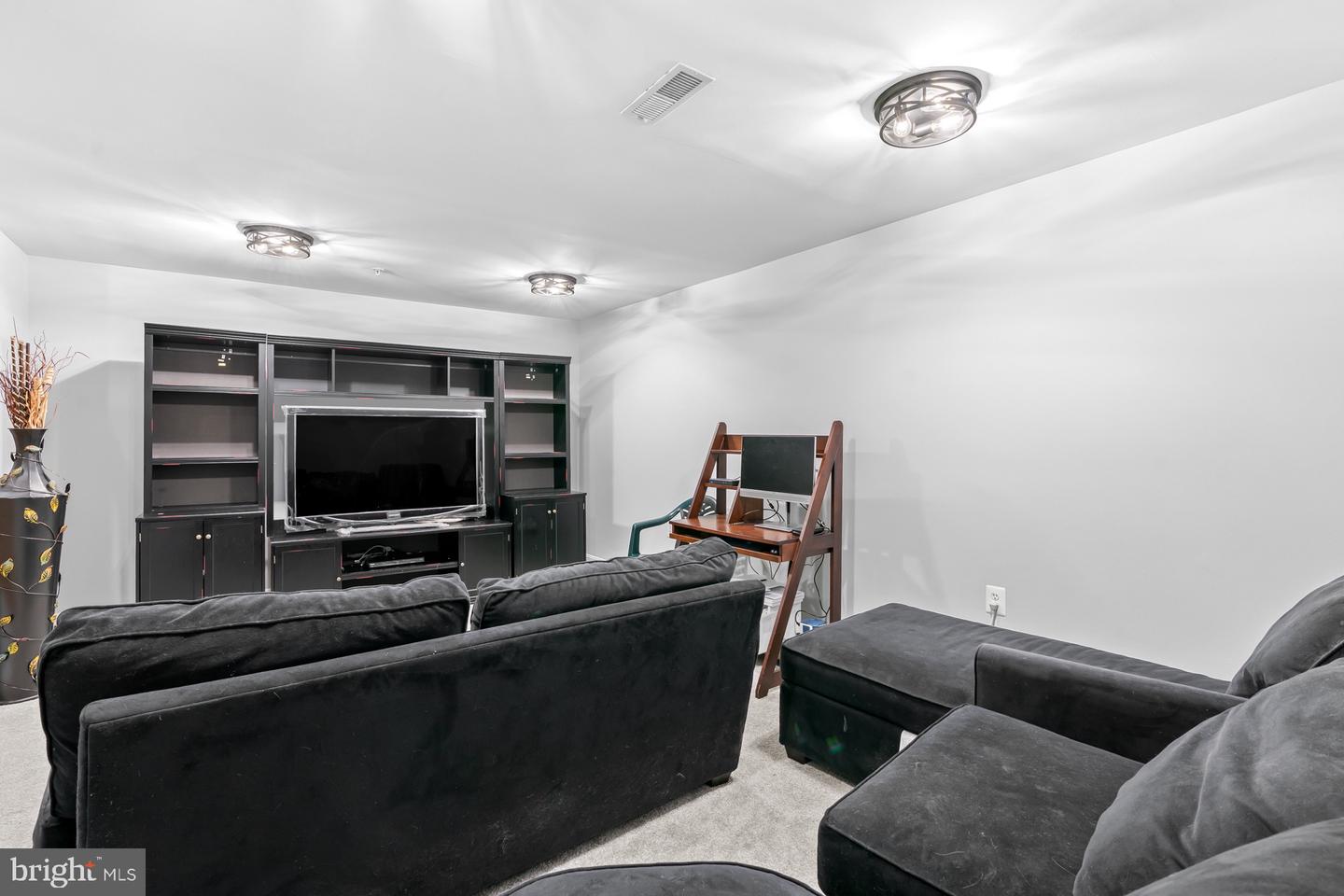 1753 TOBIAS DR SE, WASHINGTON, District Of Columbia 20020, 3 Bedrooms Bedrooms, ,2 BathroomsBathrooms,Residential,For sale,1753 TOBIAS DR SE,DCDC2225166 MLS # DCDC2225166