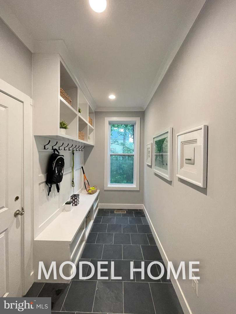 449 LAWYERS RD NW, VIENNA, Virginia 22180, 7 Bedrooms Bedrooms, ,6 BathroomsBathrooms,Residential,For sale,449 LAWYERS RD NW,VAFX2272828 MLS # VAFX2272828