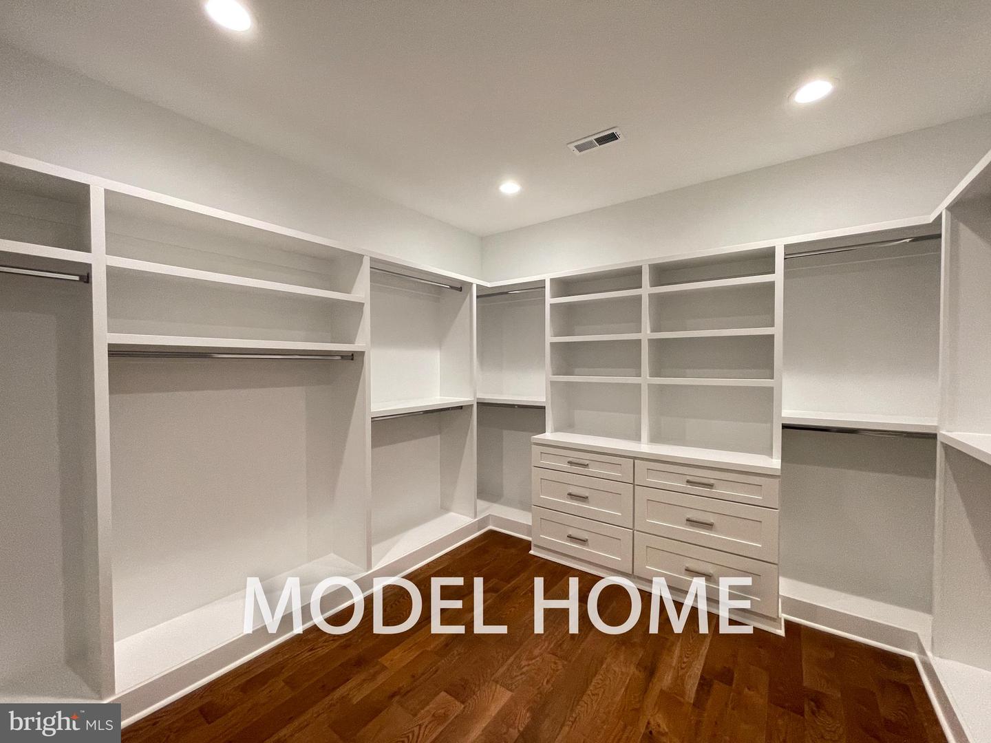 449 LAWYERS RD NW, VIENNA, Virginia 22180, 7 Bedrooms Bedrooms, ,6 BathroomsBathrooms,Residential,For sale,449 LAWYERS RD NW,VAFX2272828 MLS # VAFX2272828