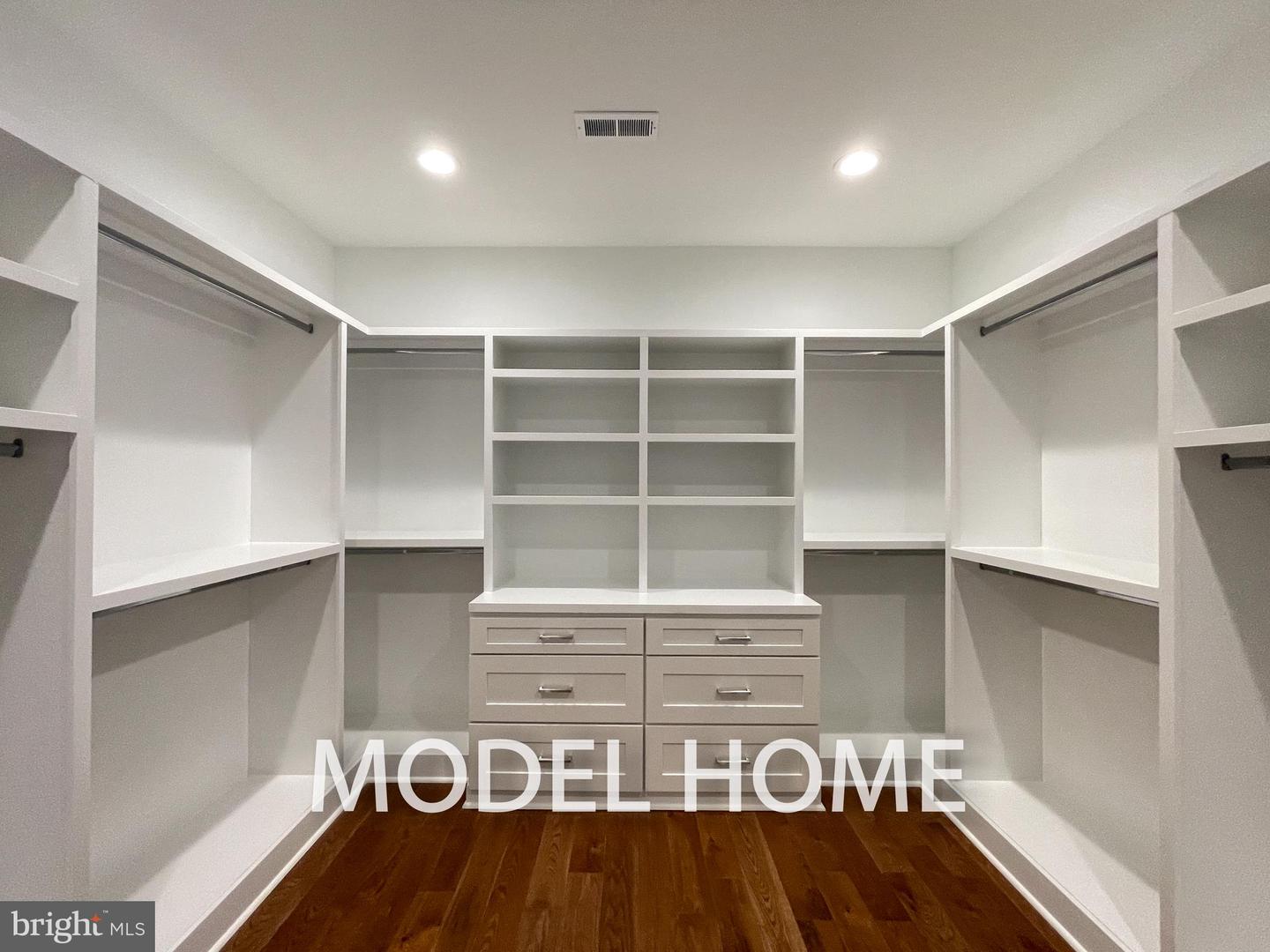 449 LAWYERS RD NW, VIENNA, Virginia 22180, 7 Bedrooms Bedrooms, ,6 BathroomsBathrooms,Residential,For sale,449 LAWYERS RD NW,VAFX2272828 MLS # VAFX2272828