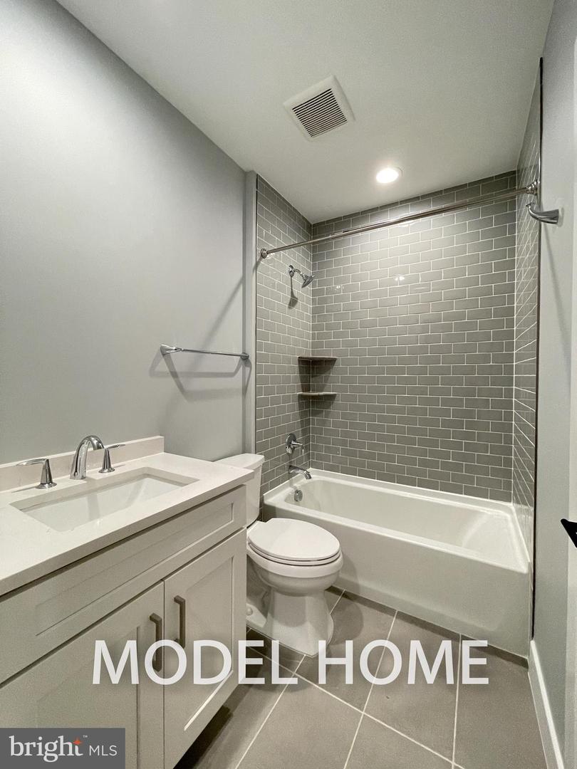 449 LAWYERS RD NW, VIENNA, Virginia 22180, 7 Bedrooms Bedrooms, ,6 BathroomsBathrooms,Residential,For sale,449 LAWYERS RD NW,VAFX2272828 MLS # VAFX2272828