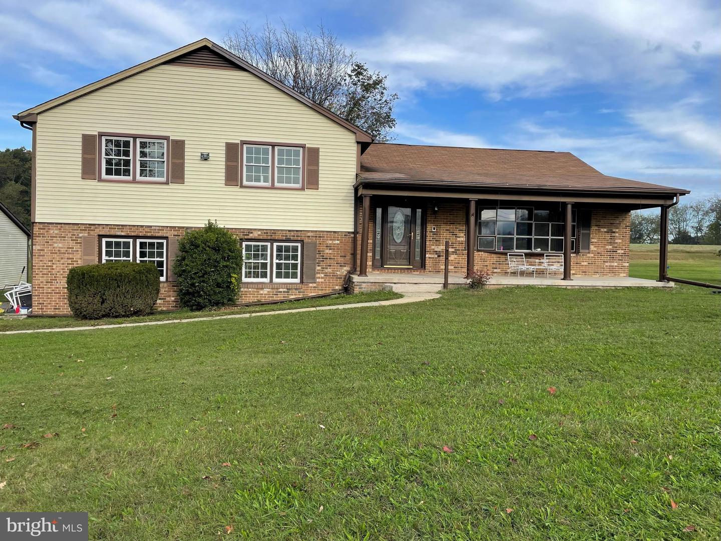 1000 EAST SIDE HWY, WAYNESBORO, Virginia 22980, 4 Bedrooms Bedrooms, ,2 BathroomsBathrooms,Residential,For sale,1000 EAST SIDE HWY,VAAG2002694 MLS # VAAG2002694