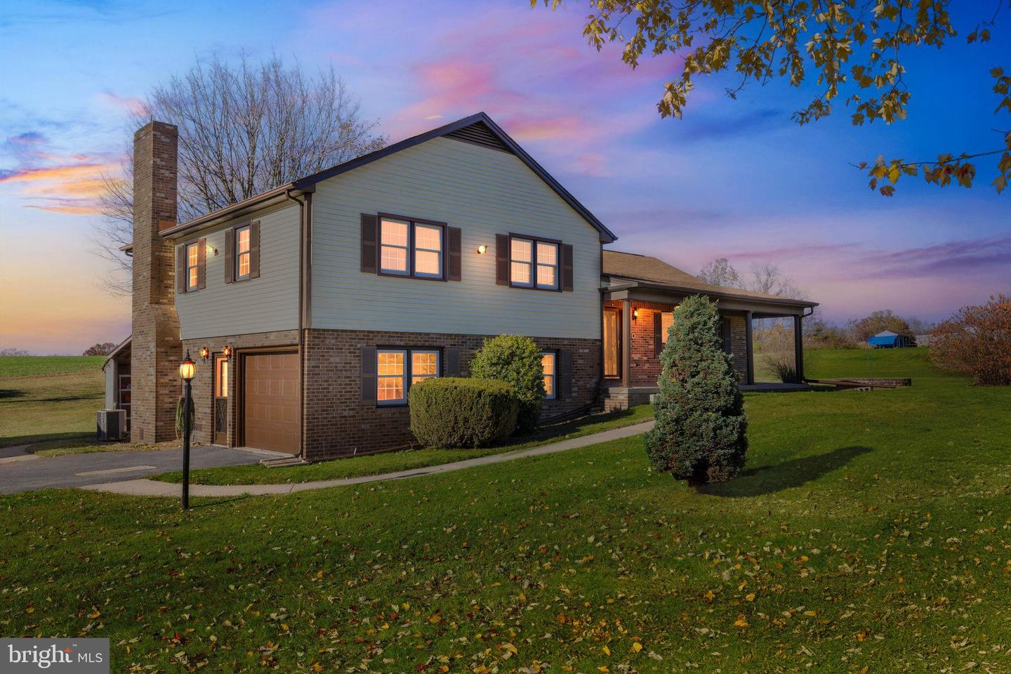 1000 EAST SIDE HWY, WAYNESBORO, Virginia 22980, 4 Bedrooms Bedrooms, ,2 BathroomsBathrooms,Residential,For sale,1000 EAST SIDE HWY,VAAG2002694 MLS # VAAG2002694 1000 EAST SIDE HWY, WAYNESBORO, Virginia 22980, 4 Bedrooms Bedrooms, ,2 BathroomsBathrooms,Residential,For sale,1000 EAST SIDE HWY,VAAG2002694 MLS # VAAG2002694