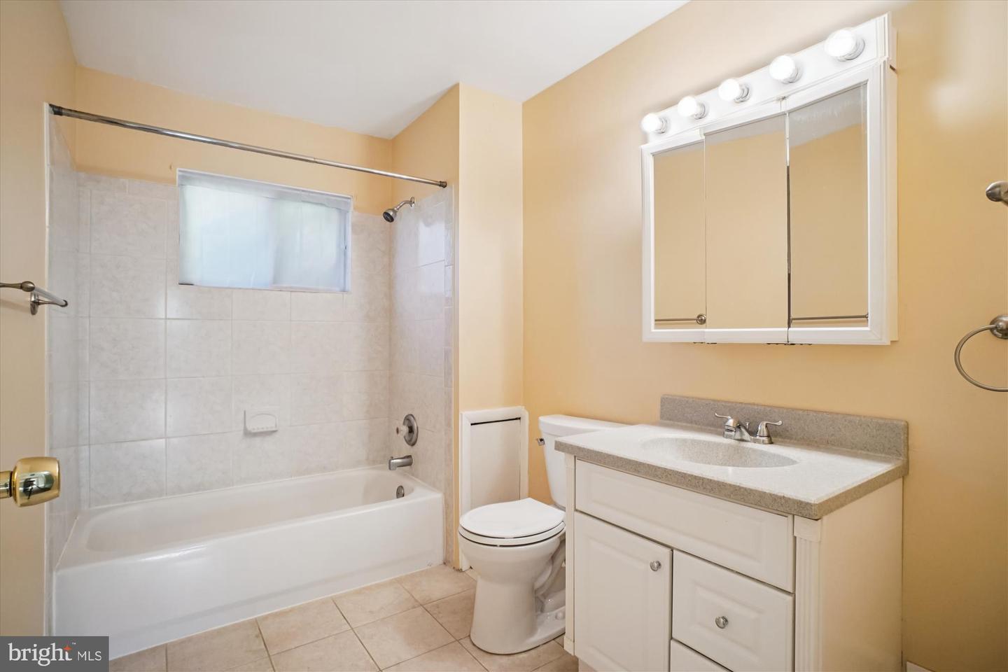 113 N COLLEGE DR #175, STERLING, Virginia 20164, 2 Bedrooms Bedrooms, ,1 BathroomBathrooms,Residential,For sale,113 N COLLEGE DR #175,VALO2108492 MLS # VALO2108492