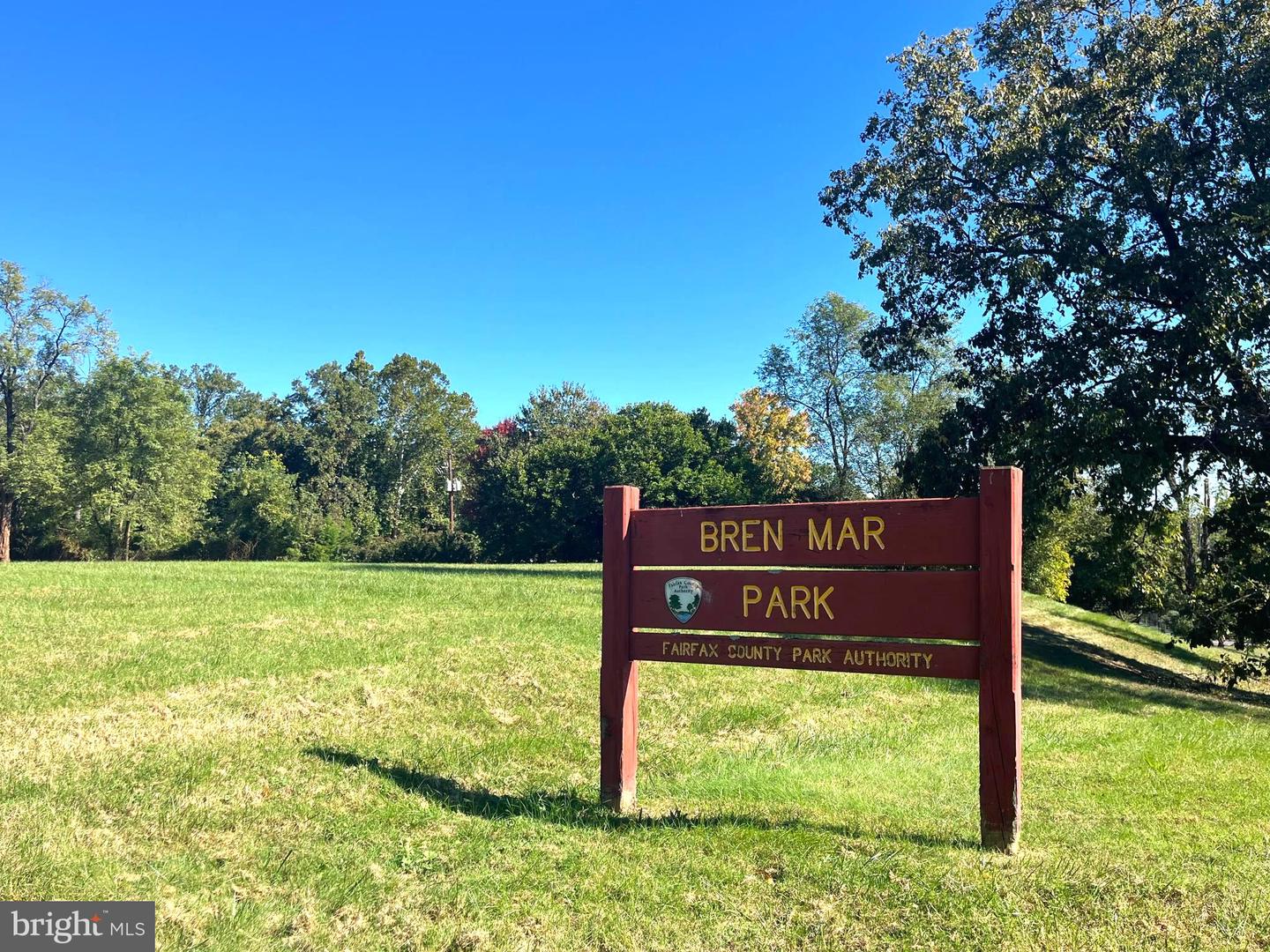 5432 EDSALL RIDGE PL, ALEXANDRIA, Virginia 22312, 4 Bedrooms Bedrooms, ,4 BathroomsBathrooms,Residential,For sale,5432 EDSALL RIDGE PL,VAFX2273406 MLS # VAFX2273406