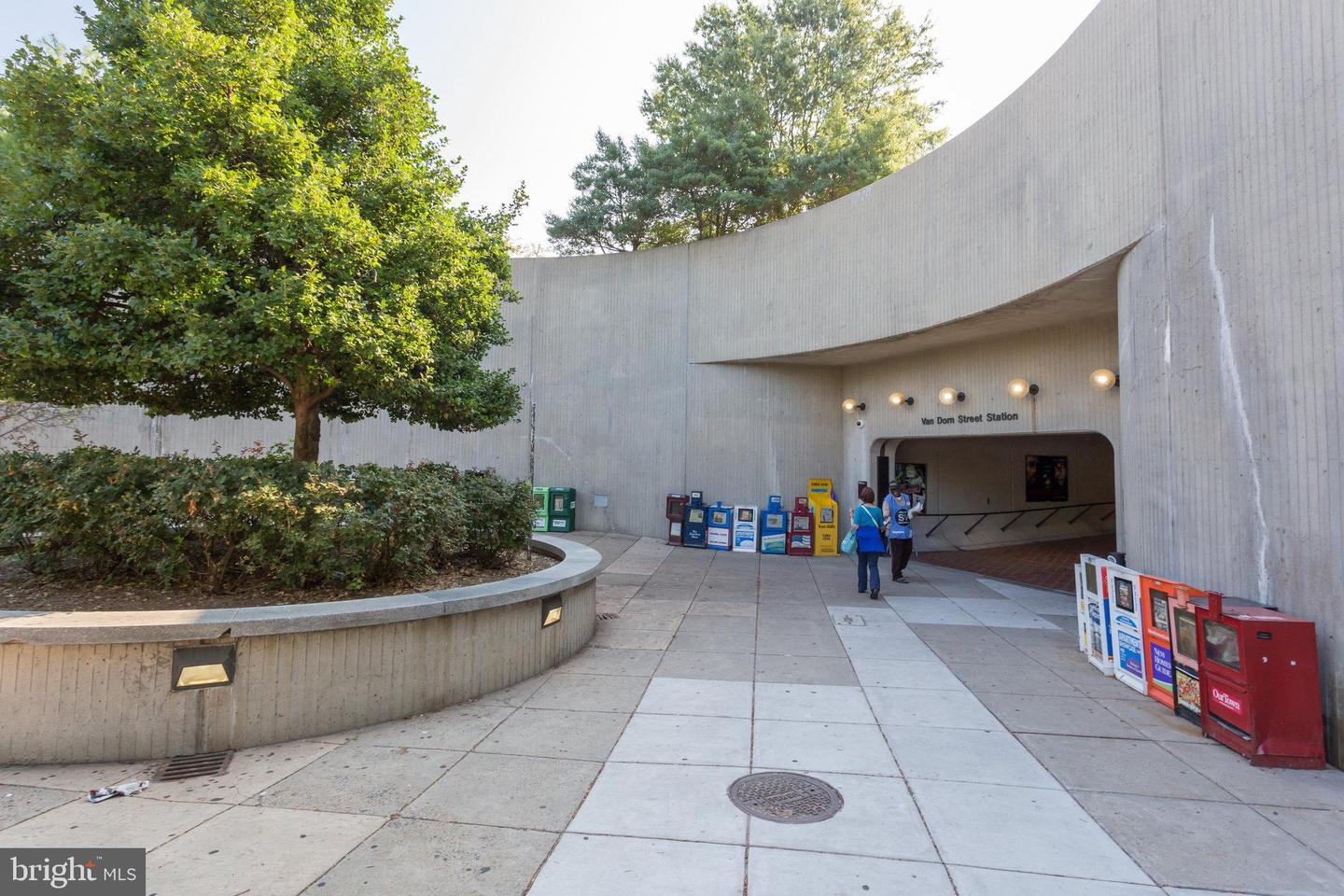 5432 EDSALL RIDGE PL, ALEXANDRIA, Virginia 22312, 4 Bedrooms Bedrooms, ,4 BathroomsBathrooms,Residential,For sale,5432 EDSALL RIDGE PL,VAFX2273406 MLS # VAFX2273406