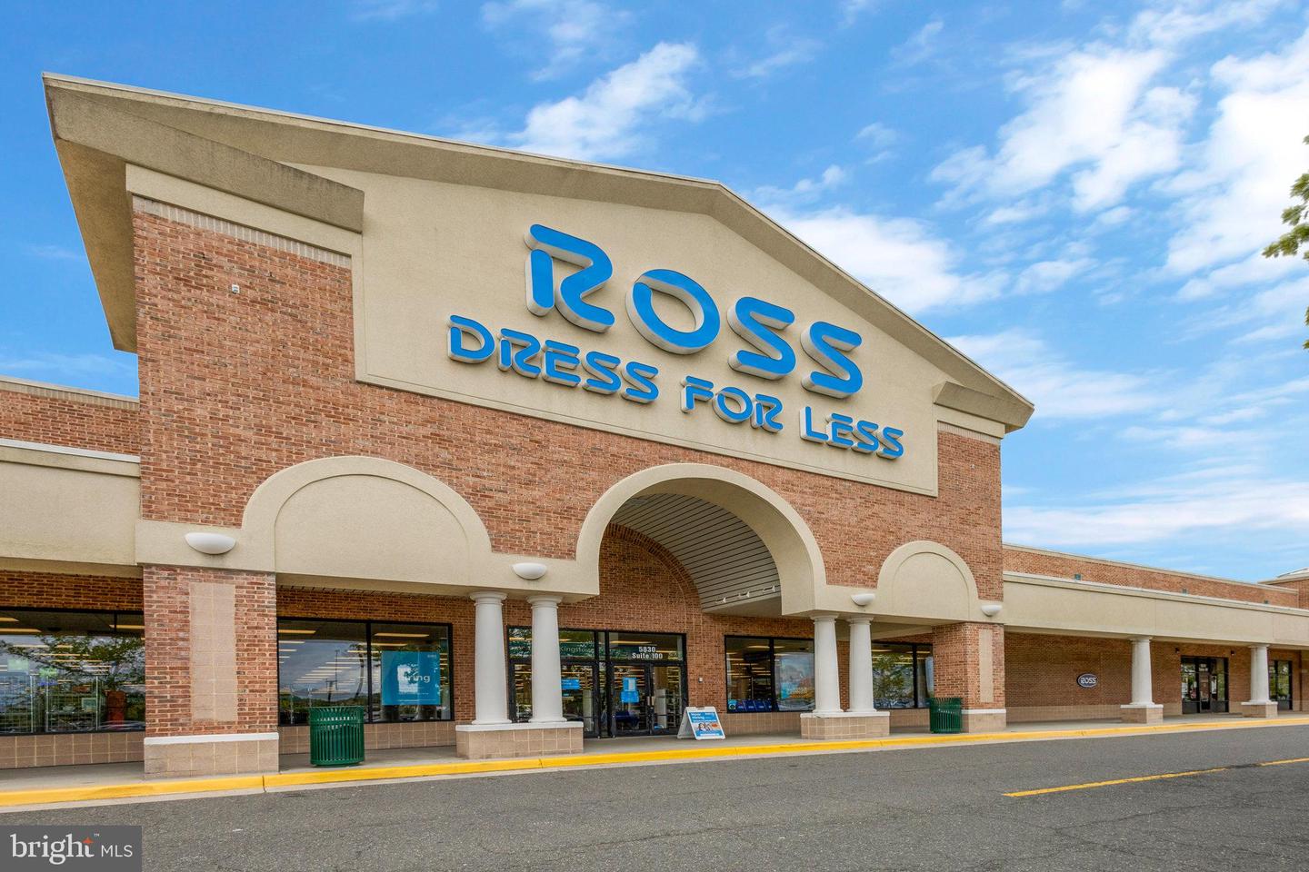 5432 EDSALL RIDGE PL, ALEXANDRIA, Virginia 22312, 4 Bedrooms Bedrooms, ,4 BathroomsBathrooms,Residential,For sale,5432 EDSALL RIDGE PL,VAFX2273406 MLS # VAFX2273406