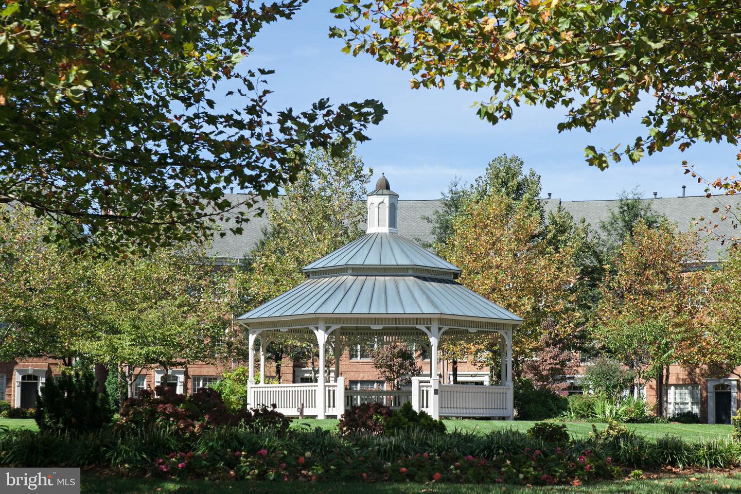 5432 EDSALL RIDGE PL, ALEXANDRIA, Virginia 22312, 4 Bedrooms Bedrooms, ,4 BathroomsBathrooms,Residential,For sale,5432 EDSALL RIDGE PL,VAFX2273406 MLS # VAFX2273406