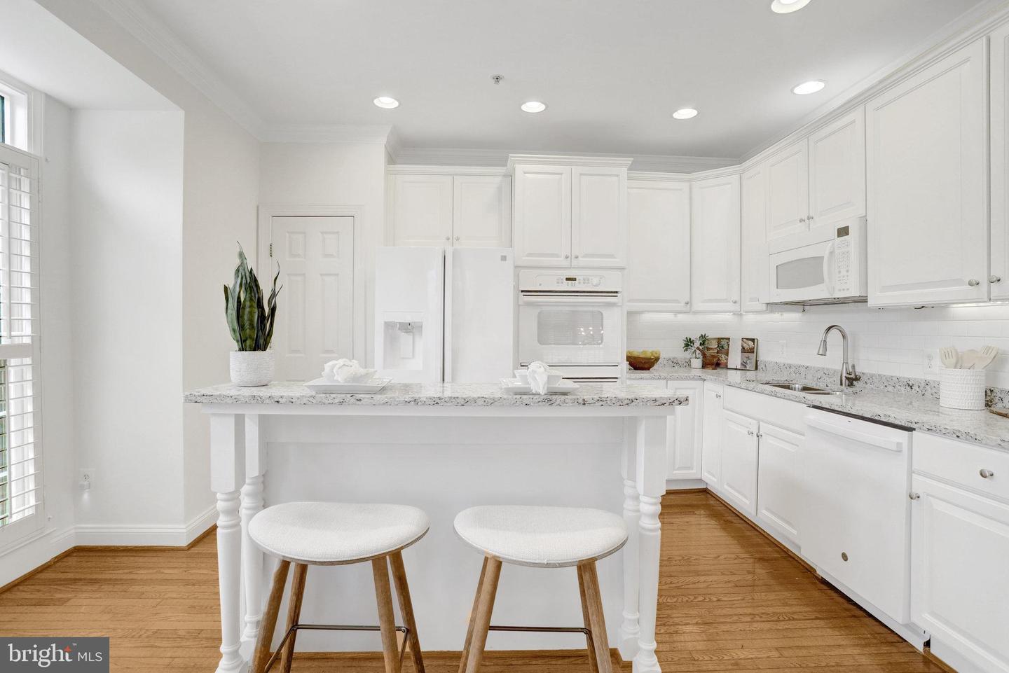 5432 EDSALL RIDGE PL, ALEXANDRIA, Virginia 22312, 4 Bedrooms Bedrooms, ,4 BathroomsBathrooms,Residential,For sale,5432 EDSALL RIDGE PL,VAFX2273406 MLS # VAFX2273406