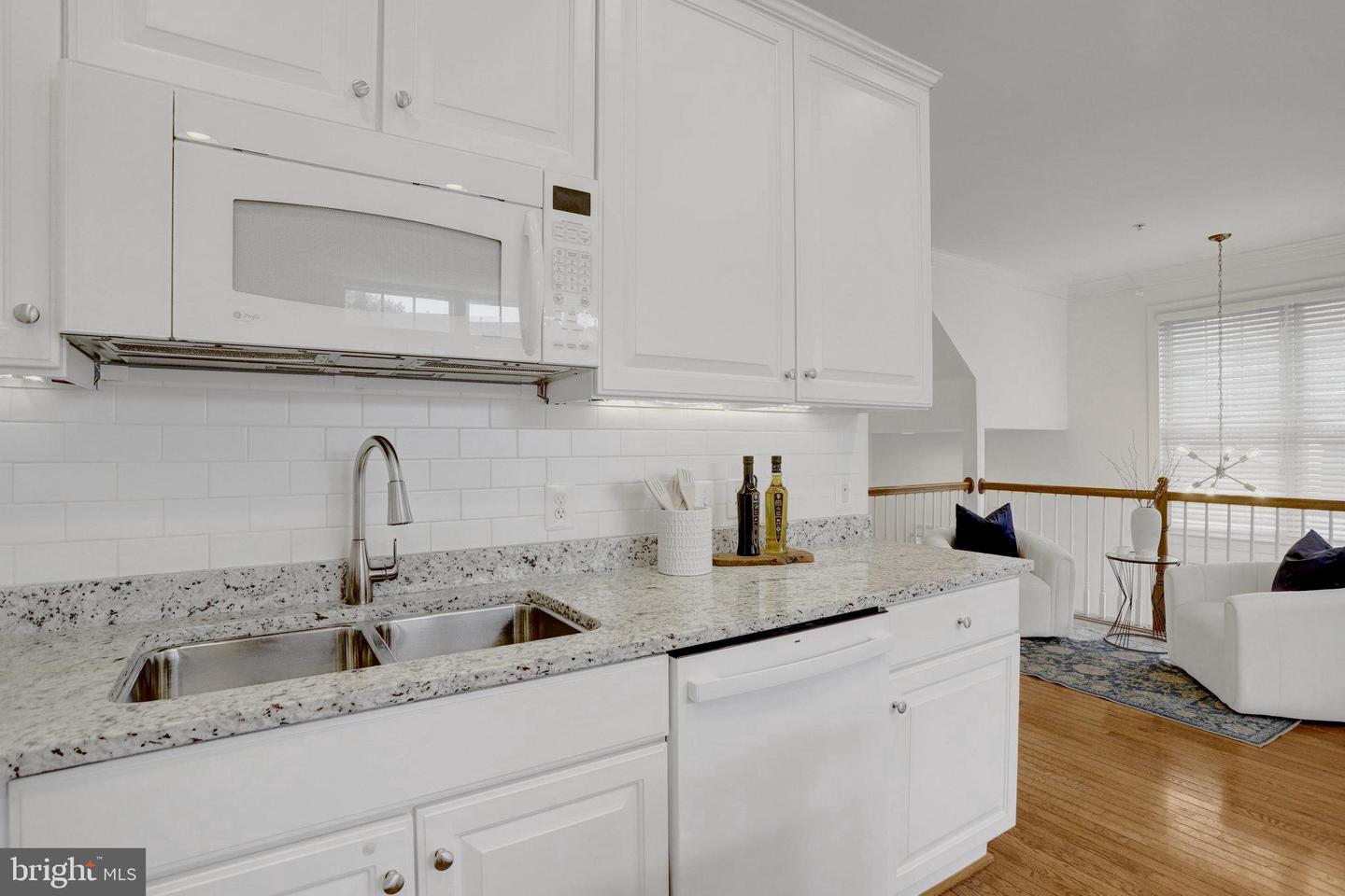 5432 EDSALL RIDGE PL, ALEXANDRIA, Virginia 22312, 4 Bedrooms Bedrooms, ,4 BathroomsBathrooms,Residential,For sale,5432 EDSALL RIDGE PL,VAFX2273406 MLS # VAFX2273406