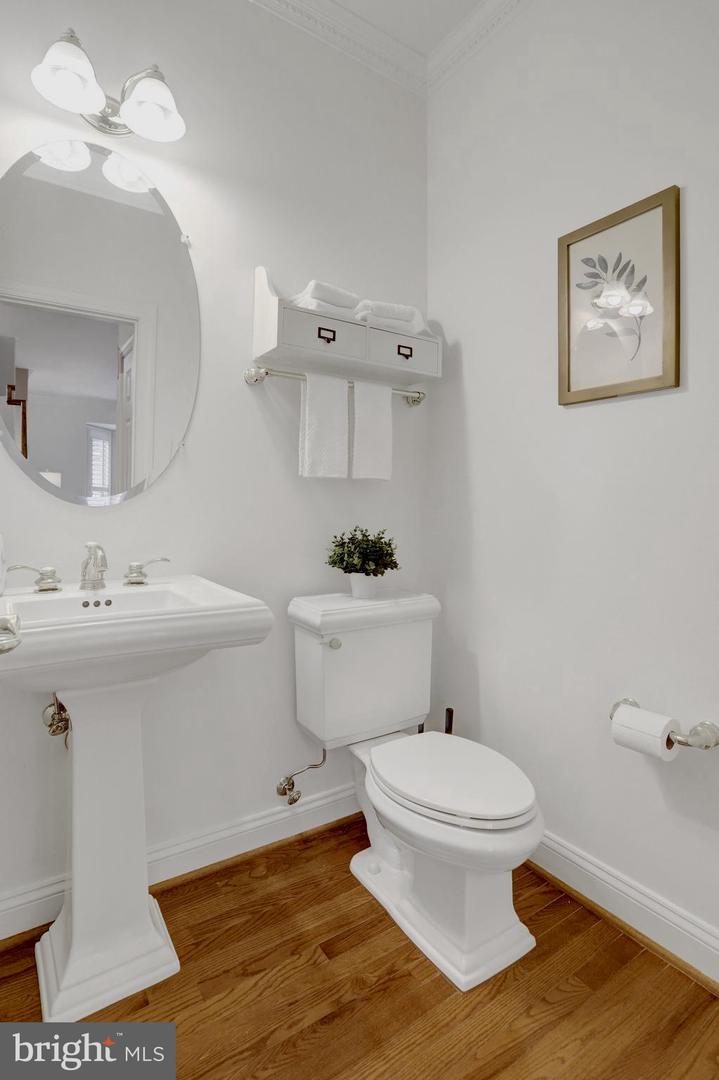 5432 EDSALL RIDGE PL, ALEXANDRIA, Virginia 22312, 4 Bedrooms Bedrooms, ,4 BathroomsBathrooms,Residential,For sale,5432 EDSALL RIDGE PL,VAFX2273406 MLS # VAFX2273406