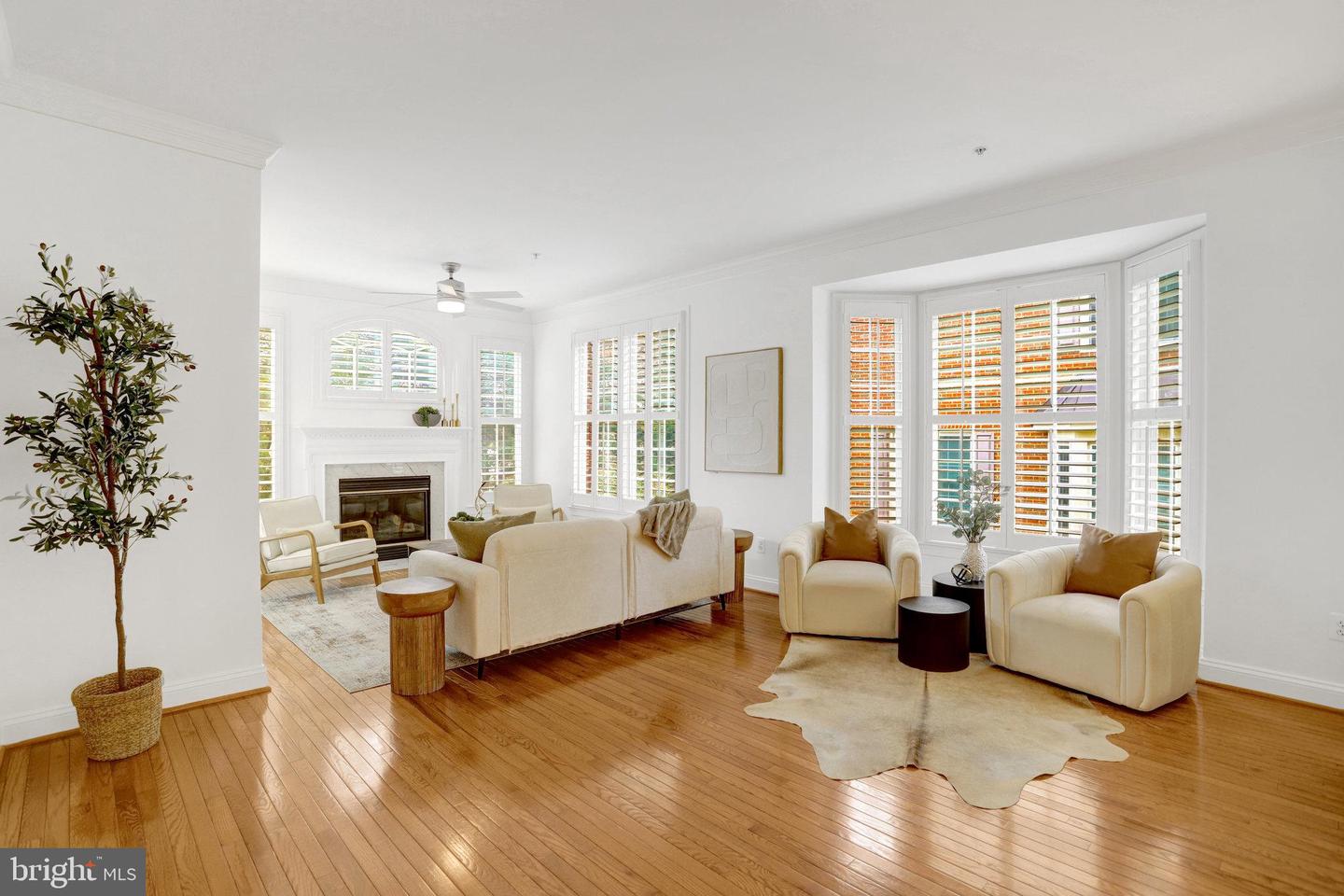 5432 EDSALL RIDGE PL, ALEXANDRIA, Virginia 22312, 4 Bedrooms Bedrooms, ,4 BathroomsBathrooms,Residential,For sale,5432 EDSALL RIDGE PL,VAFX2273406 MLS # VAFX2273406