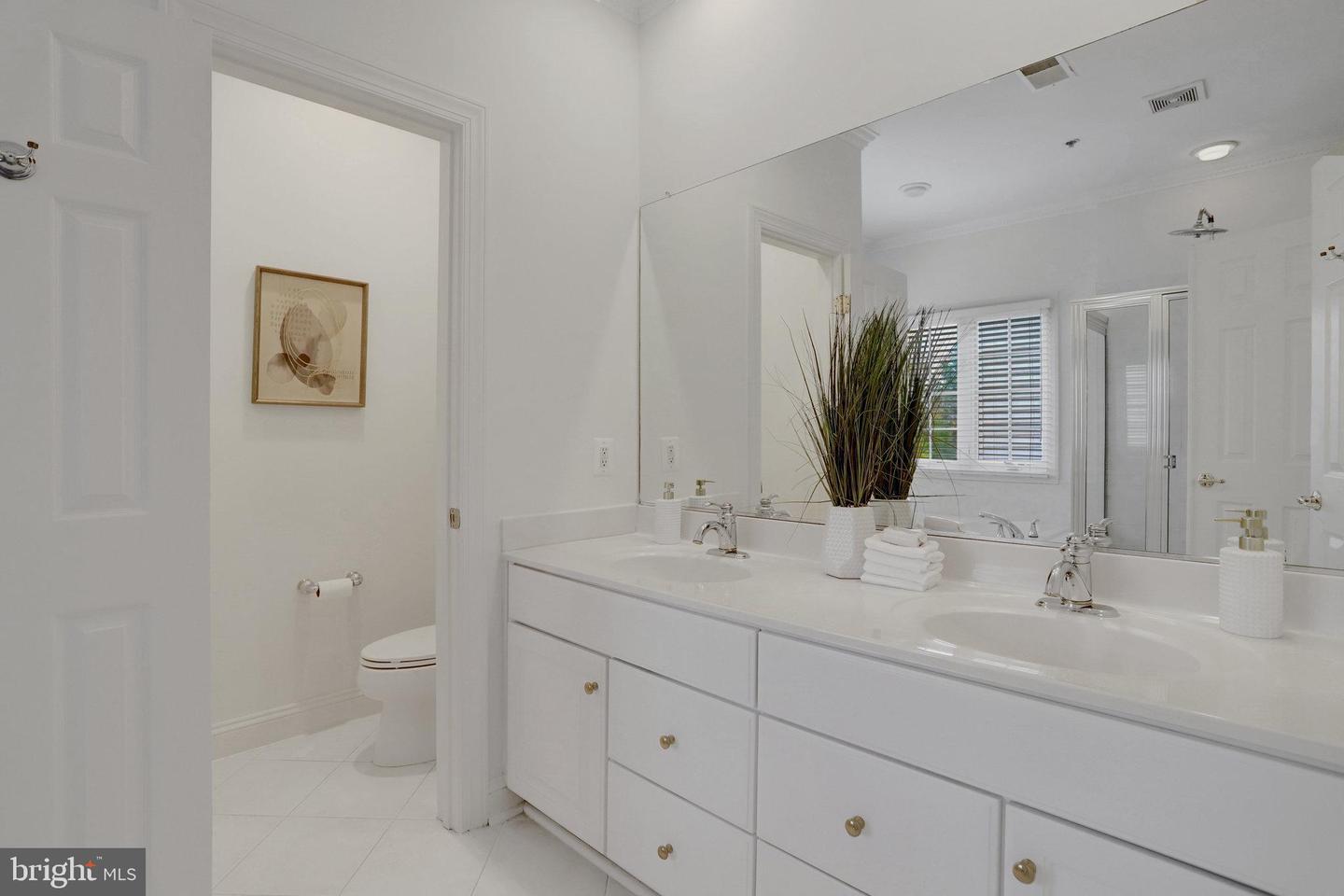 5432 EDSALL RIDGE PL, ALEXANDRIA, Virginia 22312, 4 Bedrooms Bedrooms, ,4 BathroomsBathrooms,Residential,For sale,5432 EDSALL RIDGE PL,VAFX2273406 MLS # VAFX2273406