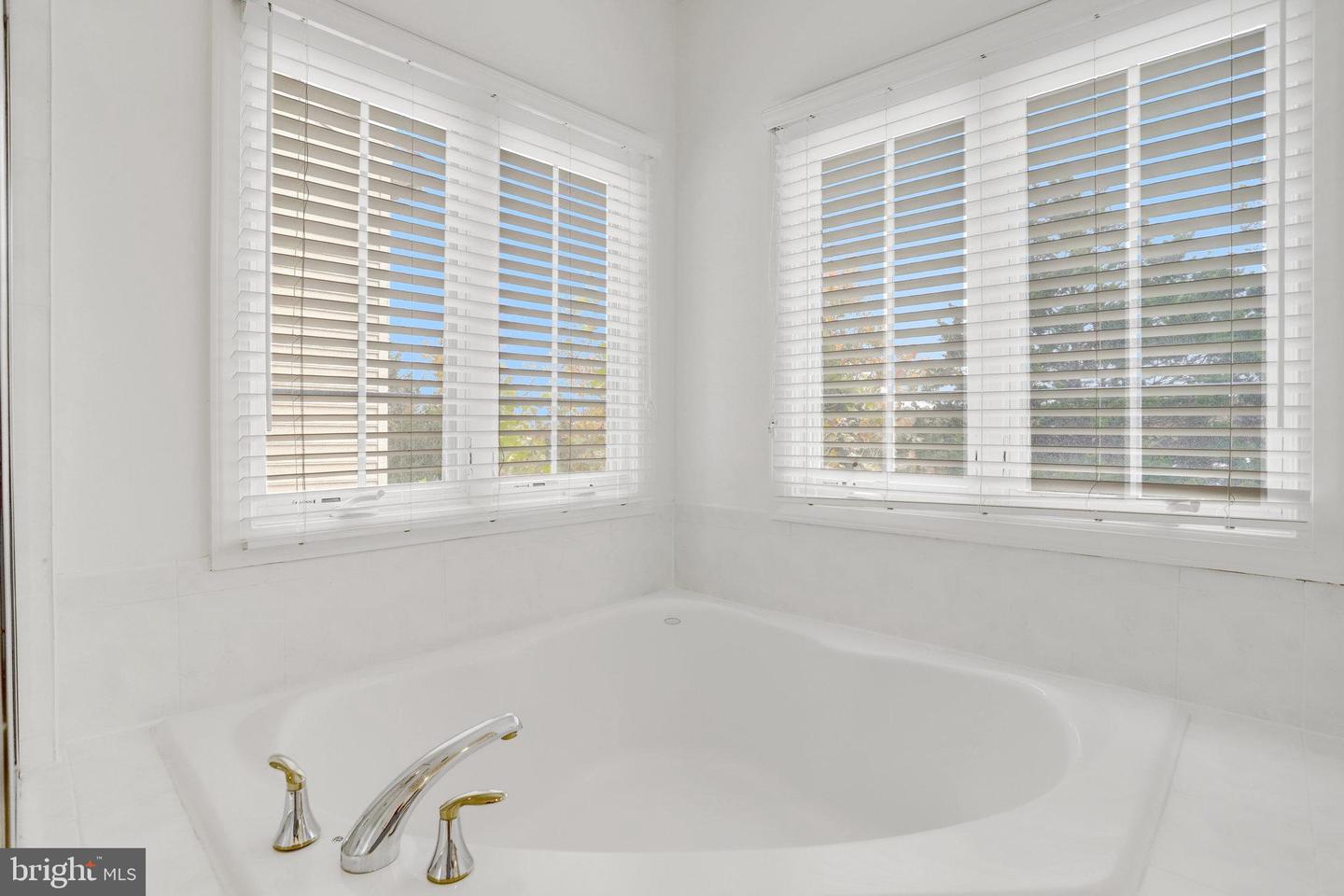 5432 EDSALL RIDGE PL, ALEXANDRIA, Virginia 22312, 4 Bedrooms Bedrooms, ,4 BathroomsBathrooms,Residential,For sale,5432 EDSALL RIDGE PL,VAFX2273406 MLS # VAFX2273406