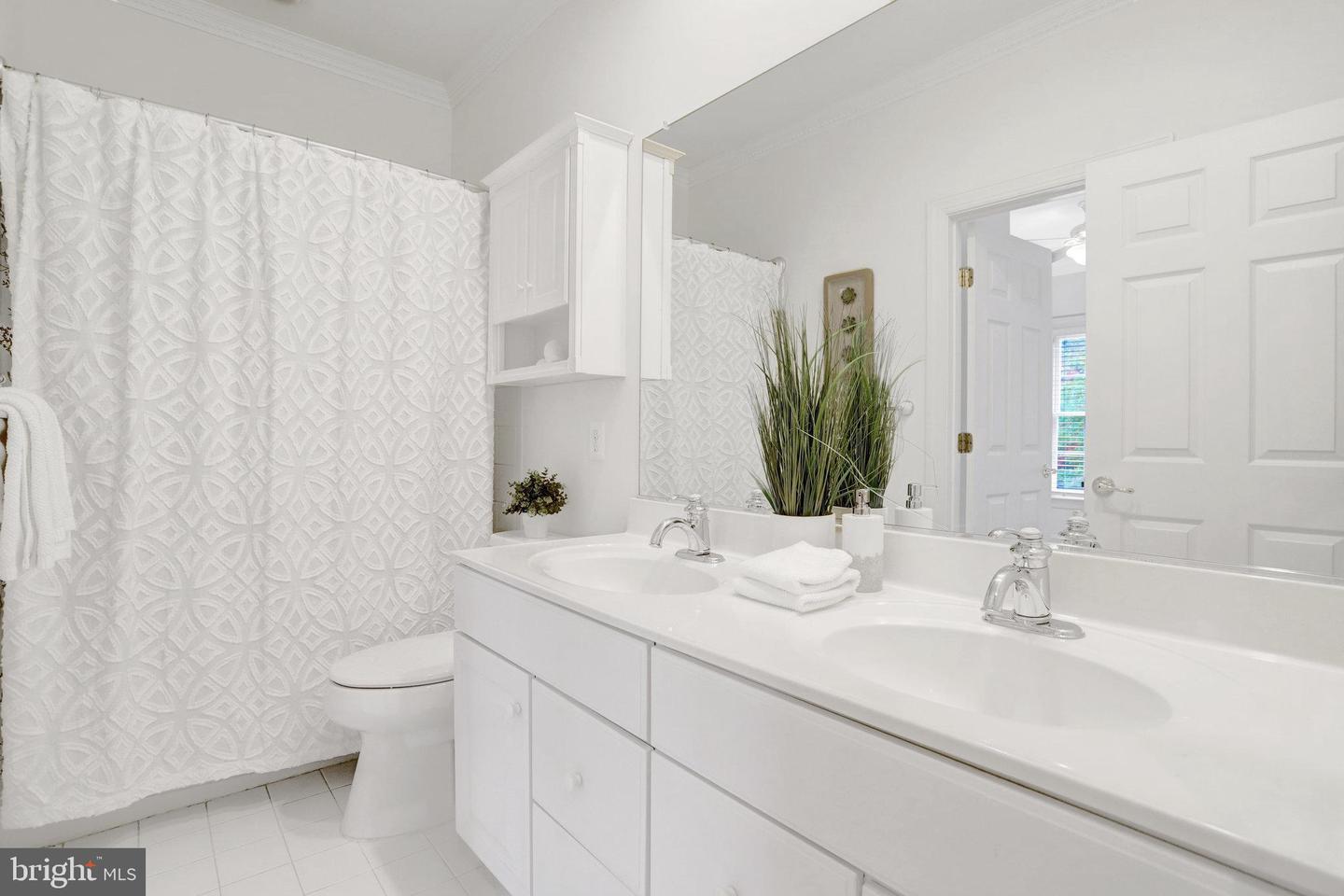 5432 EDSALL RIDGE PL, ALEXANDRIA, Virginia 22312, 4 Bedrooms Bedrooms, ,4 BathroomsBathrooms,Residential,For sale,5432 EDSALL RIDGE PL,VAFX2273406 MLS # VAFX2273406