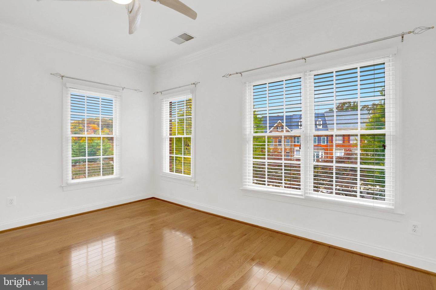 5432 EDSALL RIDGE PL, ALEXANDRIA, Virginia 22312, 4 Bedrooms Bedrooms, ,4 BathroomsBathrooms,Residential,For sale,5432 EDSALL RIDGE PL,VAFX2273406 MLS # VAFX2273406