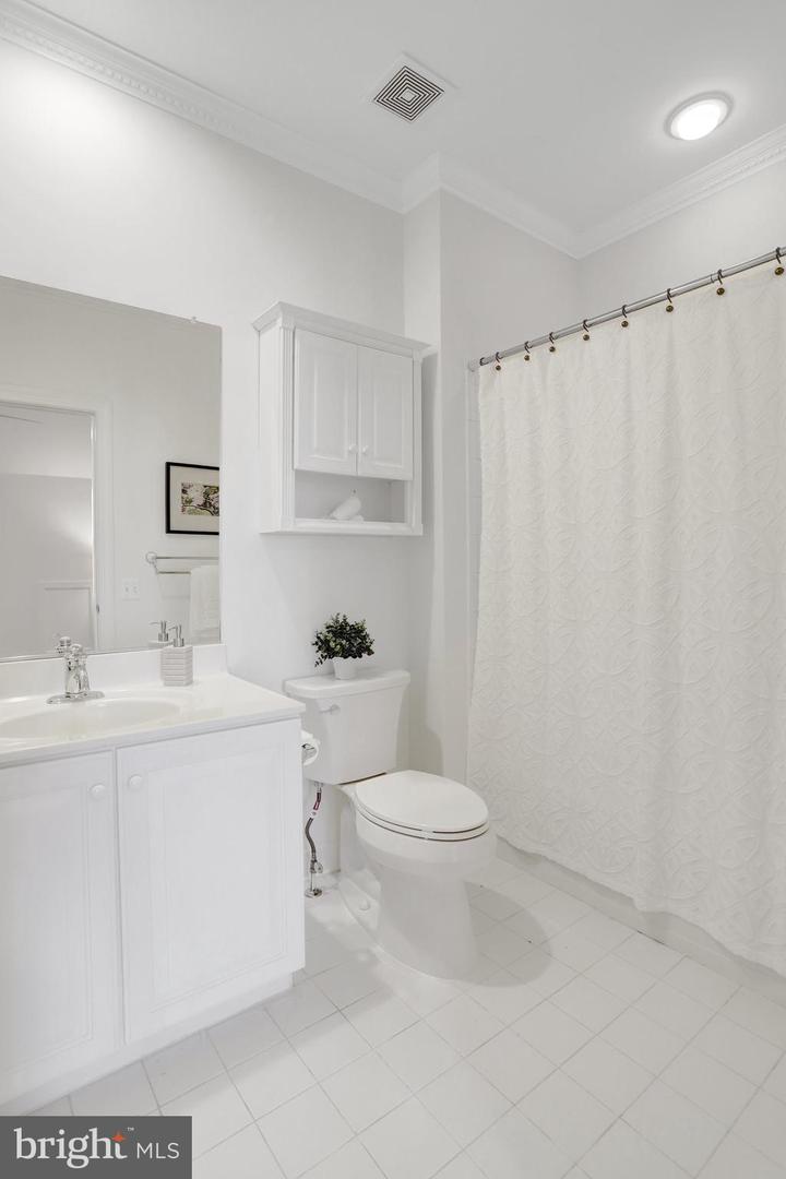 5432 EDSALL RIDGE PL, ALEXANDRIA, Virginia 22312, 4 Bedrooms Bedrooms, ,4 BathroomsBathrooms,Residential,For sale,5432 EDSALL RIDGE PL,VAFX2273406 MLS # VAFX2273406