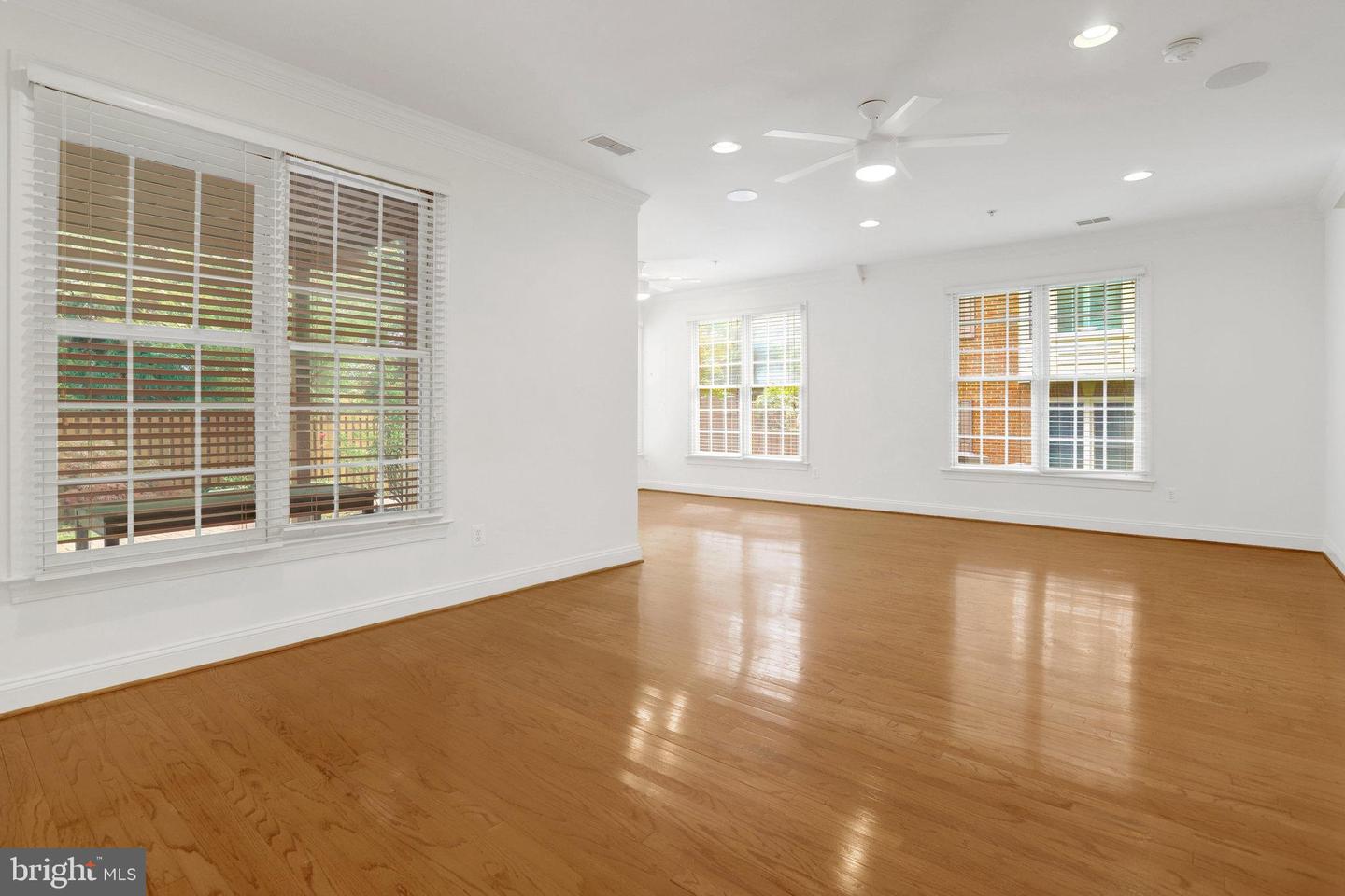 5432 EDSALL RIDGE PL, ALEXANDRIA, Virginia 22312, 4 Bedrooms Bedrooms, ,4 BathroomsBathrooms,Residential,For sale,5432 EDSALL RIDGE PL,VAFX2273406 MLS # VAFX2273406