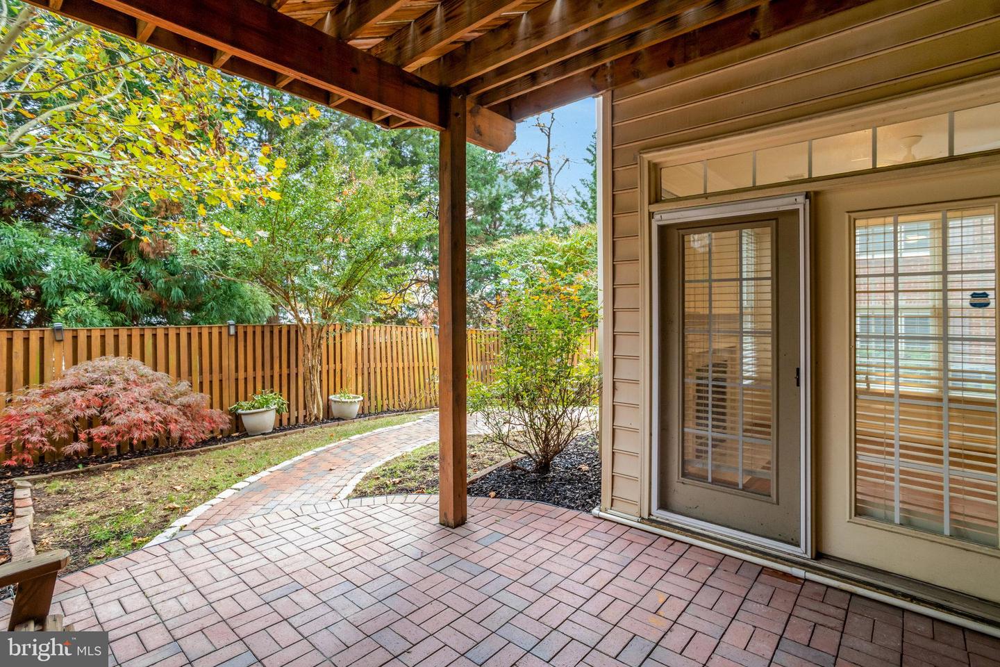 5432 EDSALL RIDGE PL, ALEXANDRIA, Virginia 22312, 4 Bedrooms Bedrooms, ,4 BathroomsBathrooms,Residential,For sale,5432 EDSALL RIDGE PL,VAFX2273406 MLS # VAFX2273406