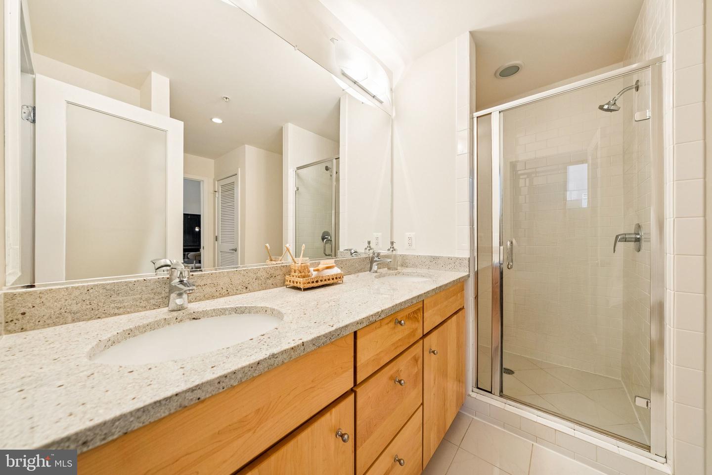 1209 13TH ST NW #209, WASHINGTON, District Of Columbia 20005, 1 Bedroom Bedrooms, ,1 BathroomBathrooms,Residential,For sale,1209 13TH ST NW #209,DCDC2226324 MLS # DCDC2226324