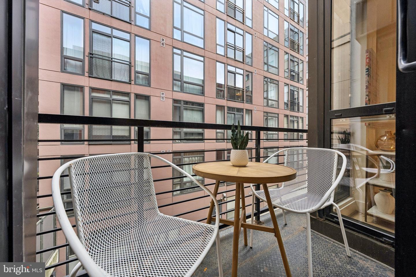 1209 13TH ST NW #209, WASHINGTON, District Of Columbia 20005, 1 Bedroom Bedrooms, ,1 BathroomBathrooms,Residential,For sale,1209 13TH ST NW #209,DCDC2226324 MLS # DCDC2226324