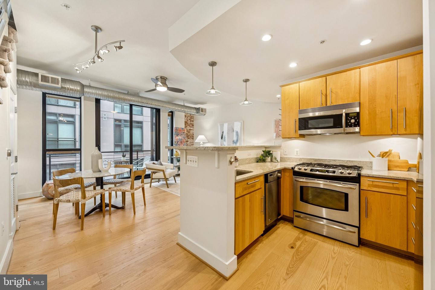 1209 13TH ST NW #209, WASHINGTON, District Of Columbia 20005, 1 Bedroom Bedrooms, ,1 BathroomBathrooms,Residential,For sale,1209 13TH ST NW #209,DCDC2226324 MLS # DCDC2226324