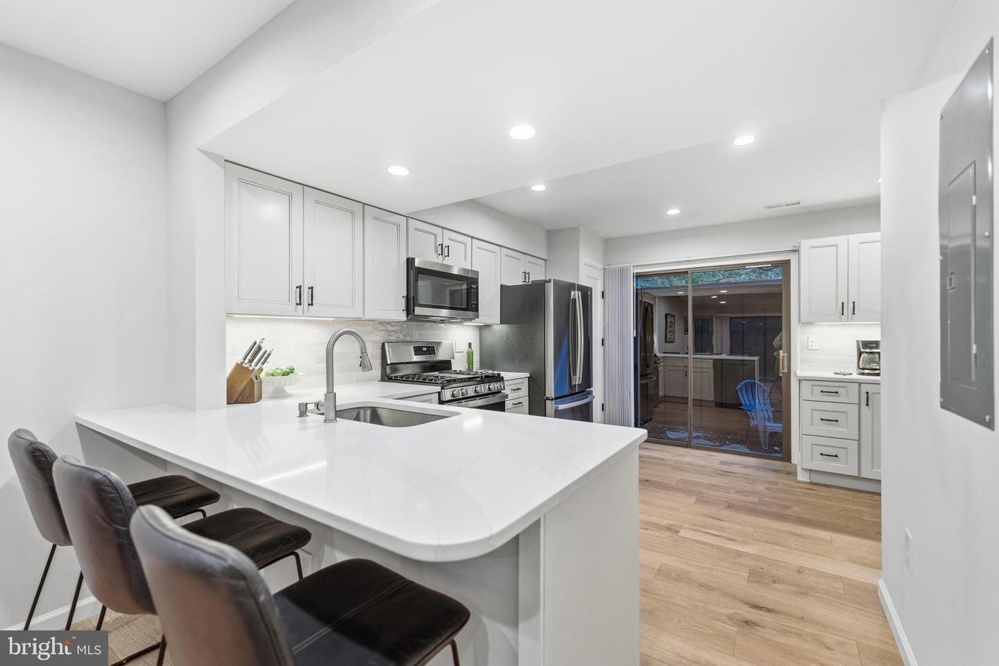 11933 ESCALANTE CT, RESTON, Virginia 20191, 4 Bedrooms Bedrooms, ,3 BathroomsBathrooms,Residential,For sale,11933 ESCALANTE CT,VAFX2273612 MLS # VAFX2273612