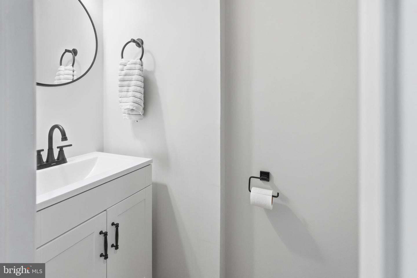 11933 ESCALANTE CT, RESTON, Virginia 20191, 4 Bedrooms Bedrooms, ,3 BathroomsBathrooms,Residential,For sale,11933 ESCALANTE CT,VAFX2273612 MLS # VAFX2273612