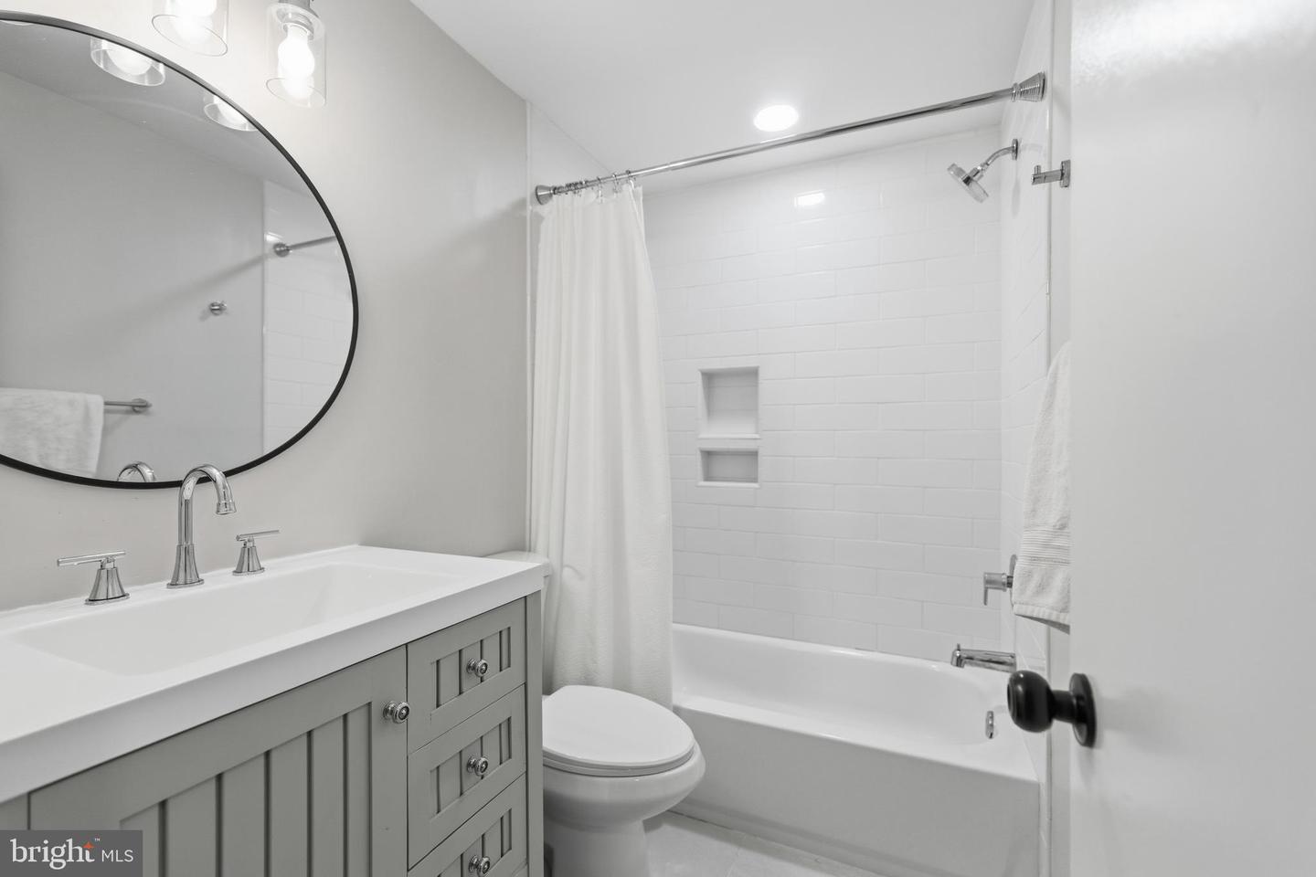 11933 ESCALANTE CT, RESTON, Virginia 20191, 4 Bedrooms Bedrooms, ,3 BathroomsBathrooms,Residential,For sale,11933 ESCALANTE CT,VAFX2273612 MLS # VAFX2273612