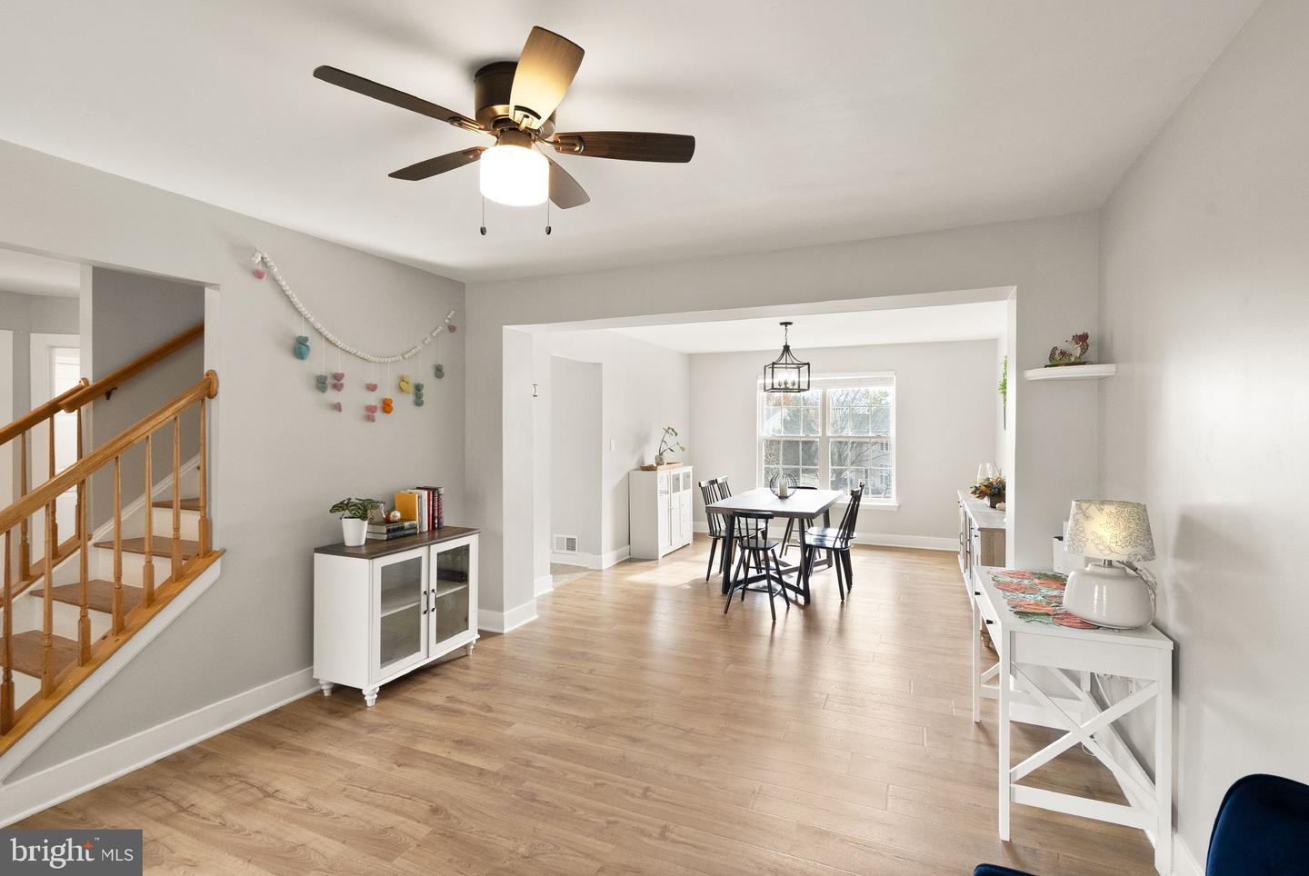 35855 BENTRIDGE CT, ROUND HILL, Virginia 20141, 5 Bedrooms Bedrooms, 20 Rooms Rooms,3 BathroomsBathrooms,Residential,For sale,35855 BENTRIDGE CT,VALO2108572 MLS # VALO2108572