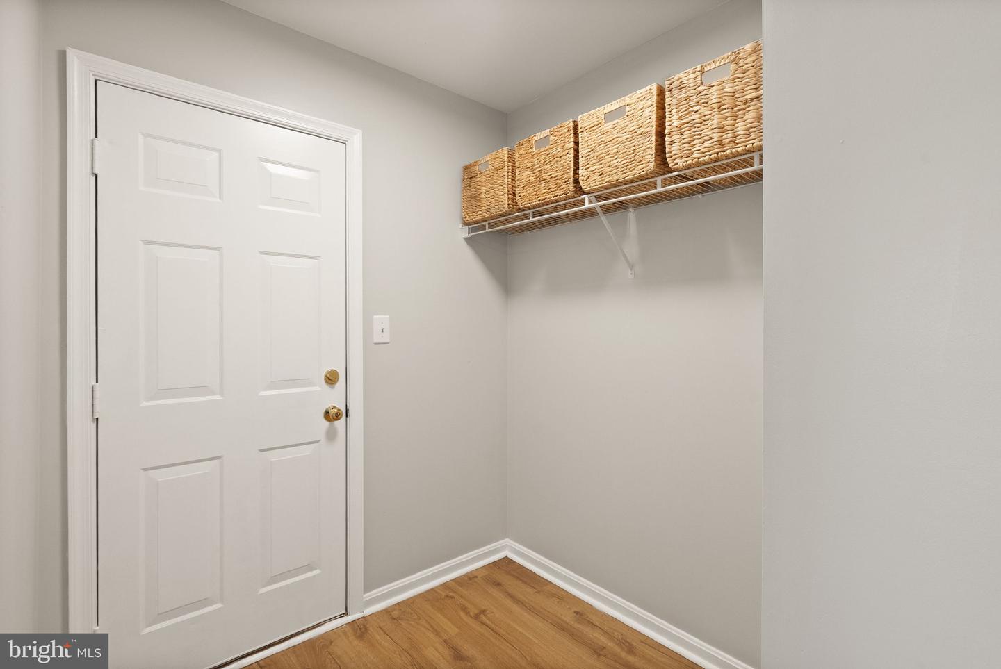 35855 BENTRIDGE CT, ROUND HILL, Virginia 20141, 5 Bedrooms Bedrooms, 20 Rooms Rooms,3 BathroomsBathrooms,Residential,For sale,35855 BENTRIDGE CT,VALO2108572 MLS # VALO2108572