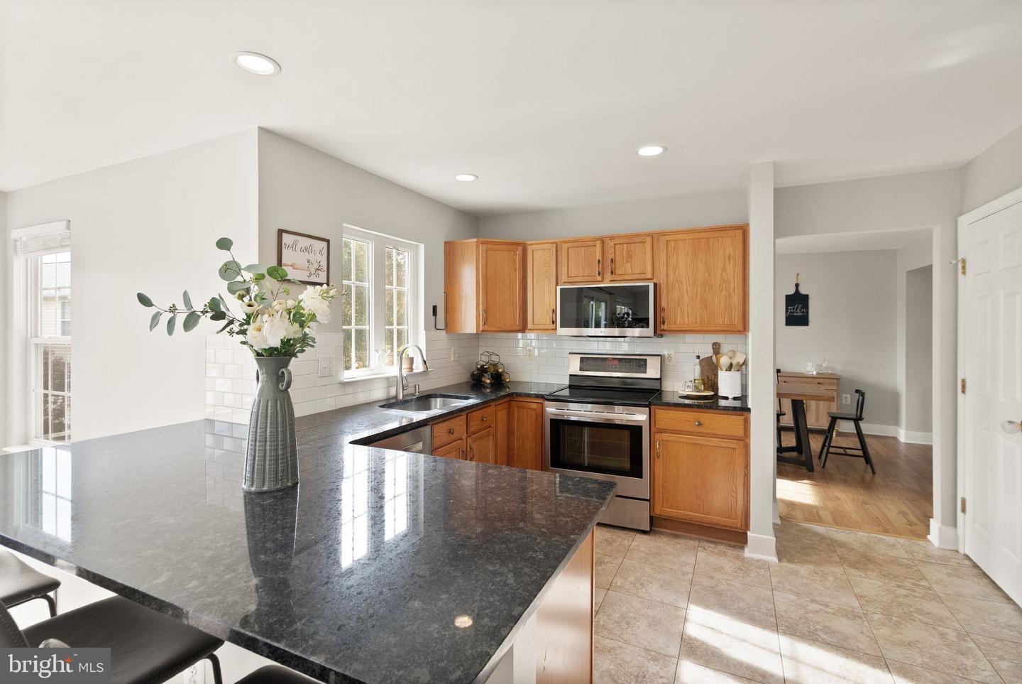 35855 BENTRIDGE CT, ROUND HILL, Virginia 20141, 5 Bedrooms Bedrooms, 20 Rooms Rooms,3 BathroomsBathrooms,Residential,For sale,35855 BENTRIDGE CT,VALO2108572 MLS # VALO2108572