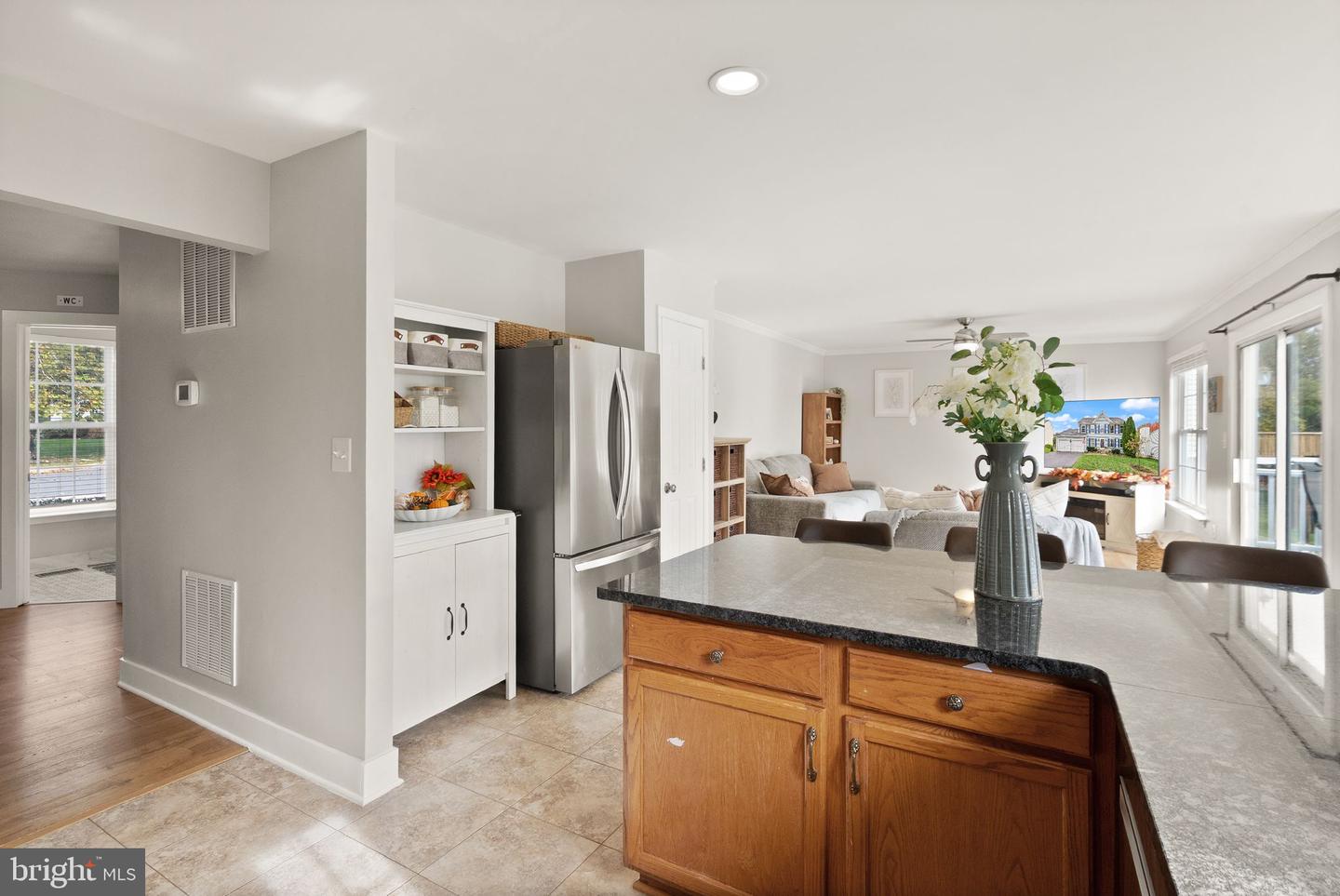 35855 BENTRIDGE CT, ROUND HILL, Virginia 20141, 5 Bedrooms Bedrooms, 20 Rooms Rooms,3 BathroomsBathrooms,Residential,For sale,35855 BENTRIDGE CT,VALO2108572 MLS # VALO2108572