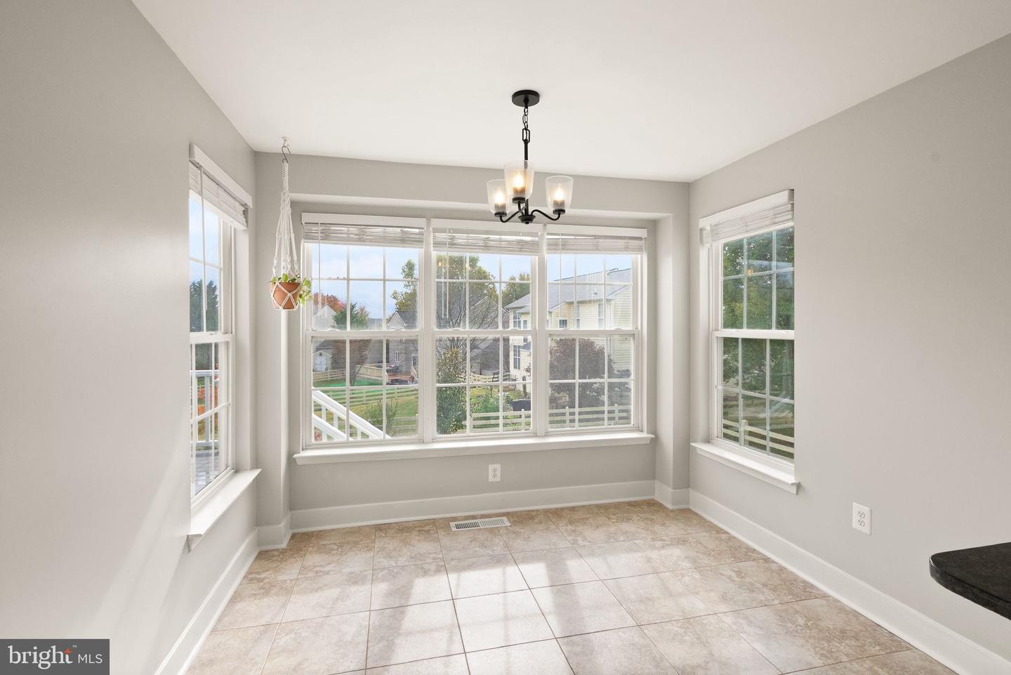 35855 BENTRIDGE CT, ROUND HILL, Virginia 20141, 5 Bedrooms Bedrooms, 20 Rooms Rooms,3 BathroomsBathrooms,Residential,For sale,35855 BENTRIDGE CT,VALO2108572 MLS # VALO2108572