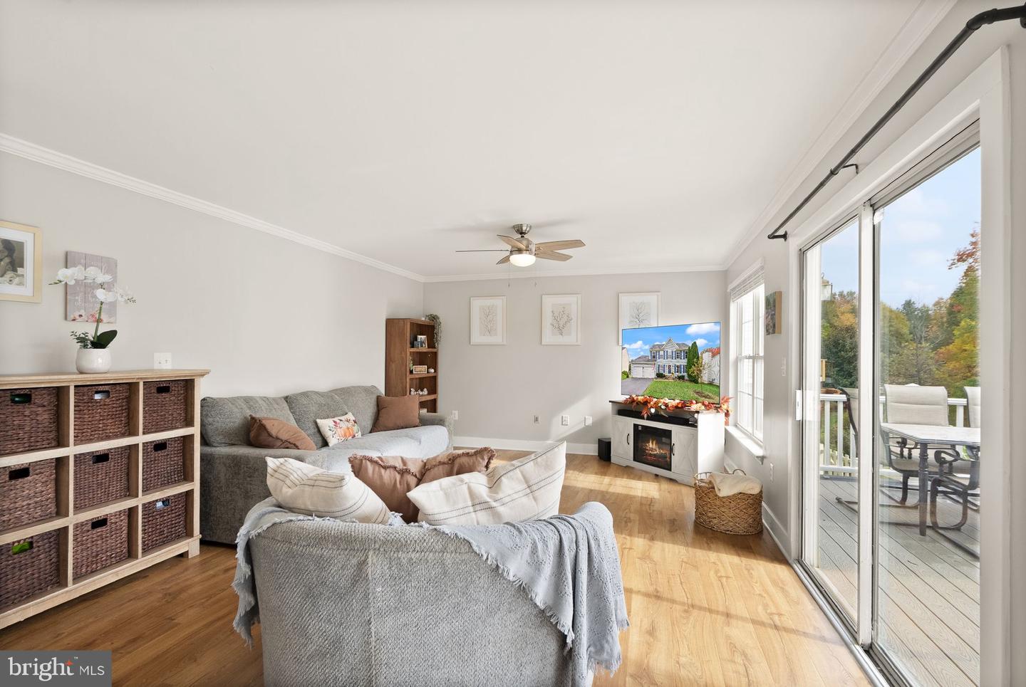 35855 BENTRIDGE CT, ROUND HILL, Virginia 20141, 5 Bedrooms Bedrooms, 20 Rooms Rooms,3 BathroomsBathrooms,Residential,For sale,35855 BENTRIDGE CT,VALO2108572 MLS # VALO2108572