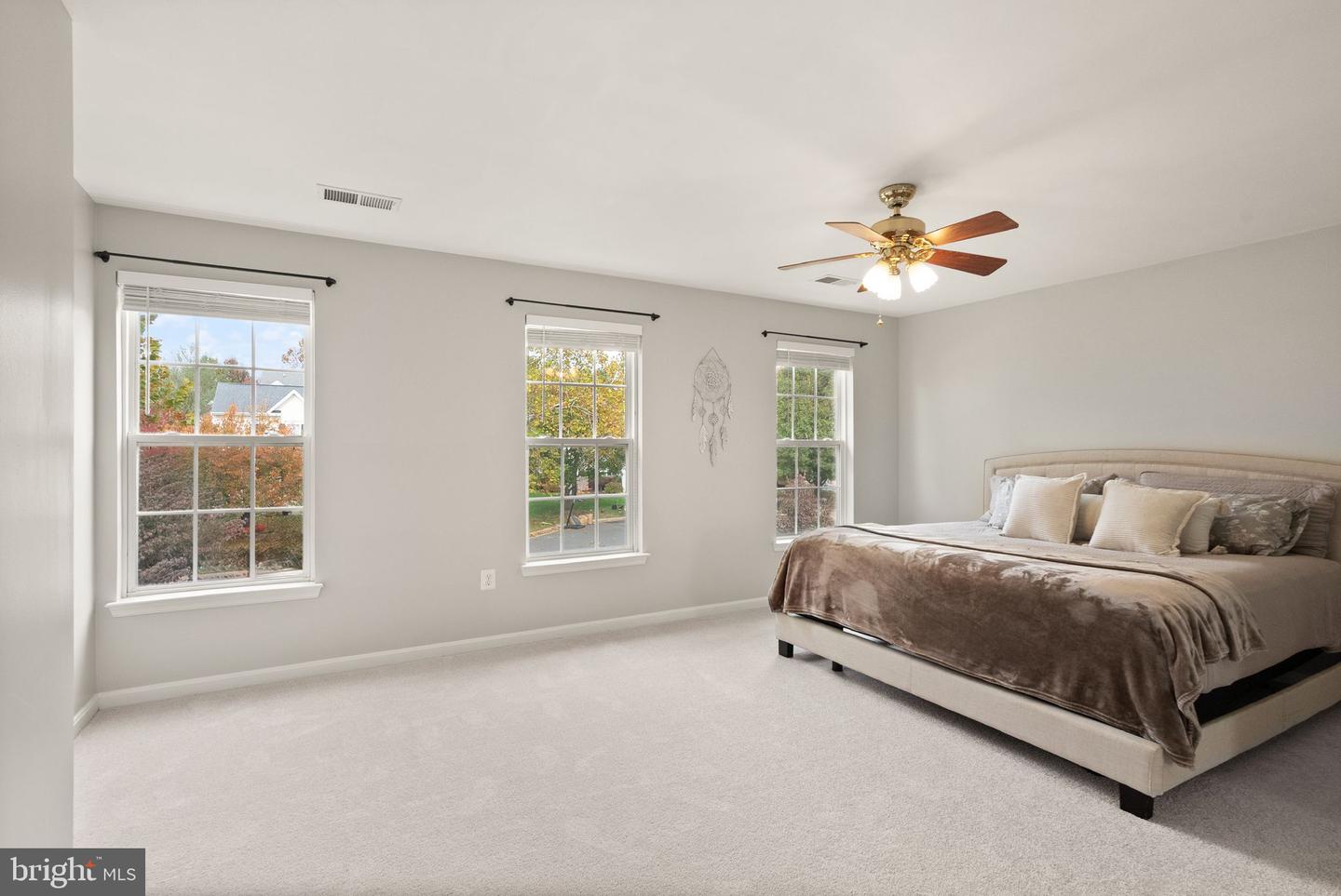 35855 BENTRIDGE CT, ROUND HILL, Virginia 20141, 5 Bedrooms Bedrooms, 20 Rooms Rooms,3 BathroomsBathrooms,Residential,For sale,35855 BENTRIDGE CT,VALO2108572 MLS # VALO2108572