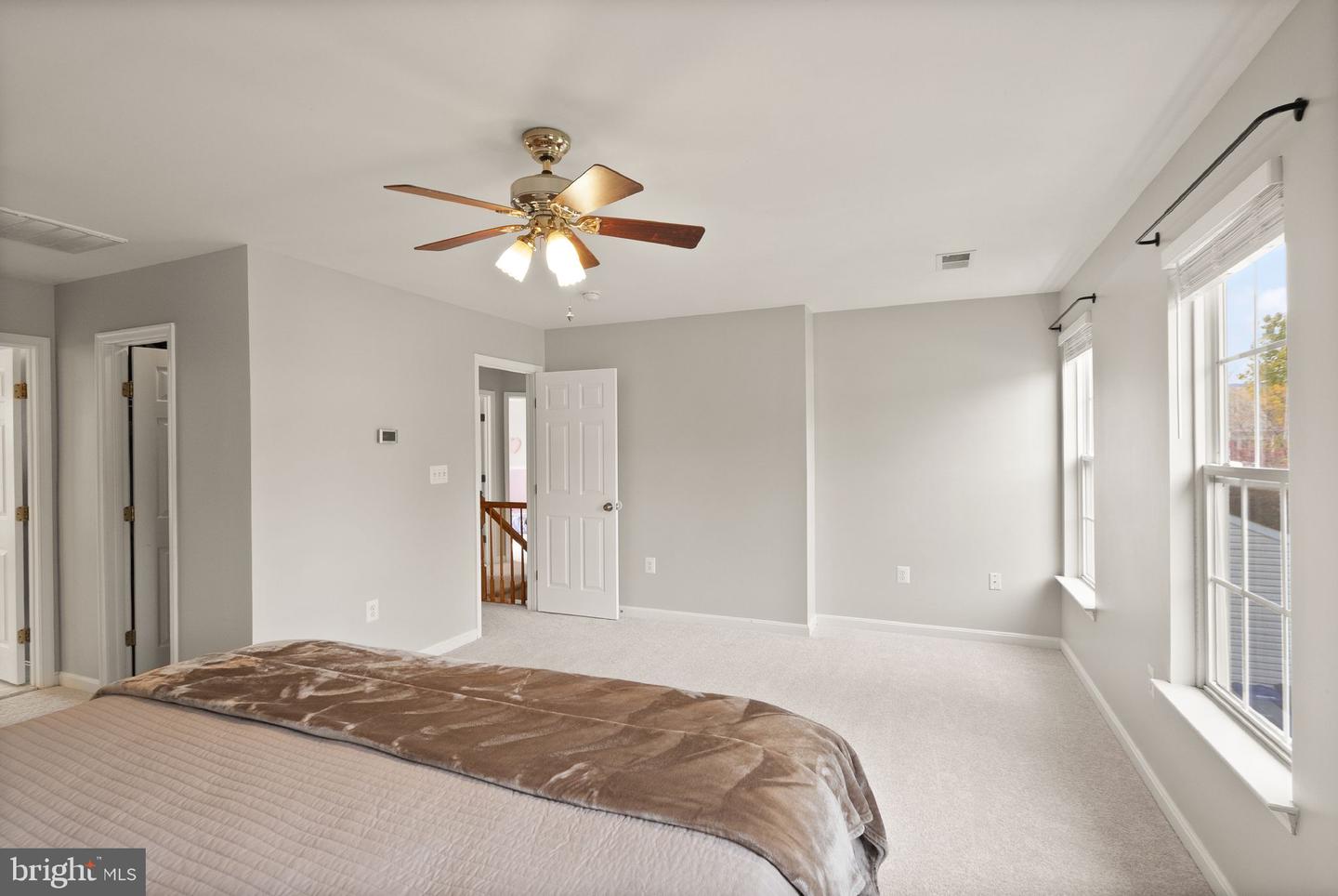 35855 BENTRIDGE CT, ROUND HILL, Virginia 20141, 5 Bedrooms Bedrooms, 20 Rooms Rooms,3 BathroomsBathrooms,Residential,For sale,35855 BENTRIDGE CT,VALO2108572 MLS # VALO2108572